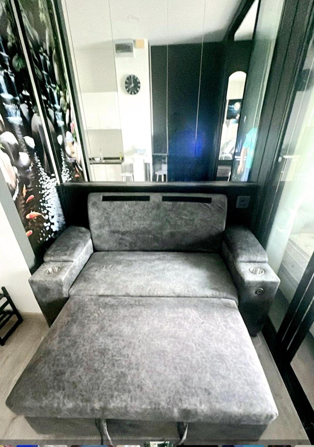 Free Airport Pick Up ! 12th Floor Cozy Room, 5 Mins Walk To Iconsiam & Bts Aparthotel