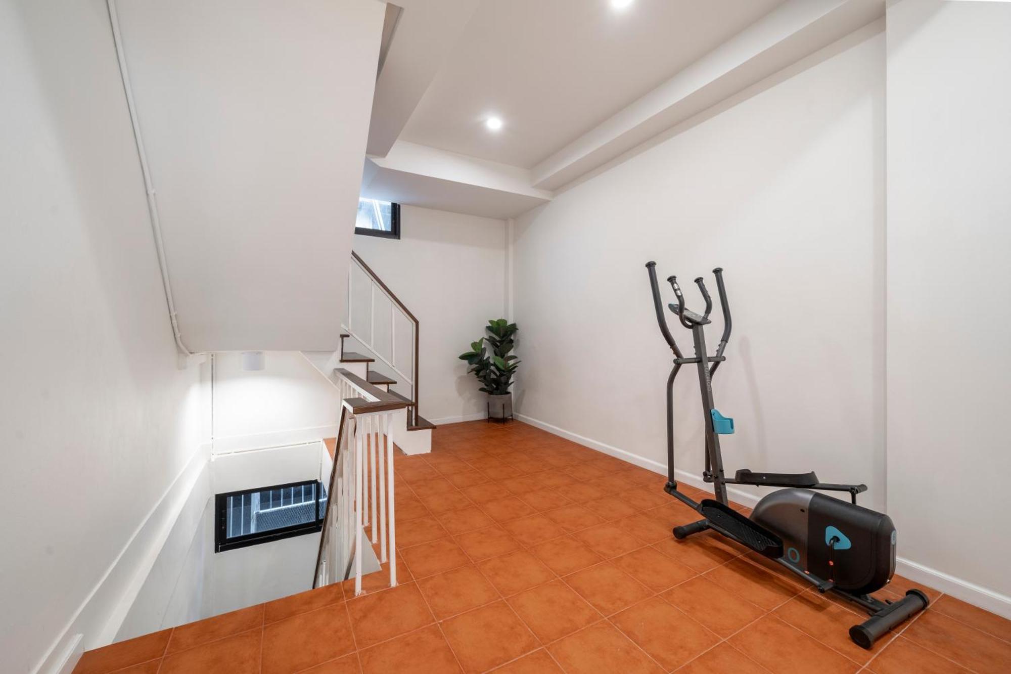 4br Walk To Chinatown, Mrt Luggage Dropoff Holiday home Bangkok