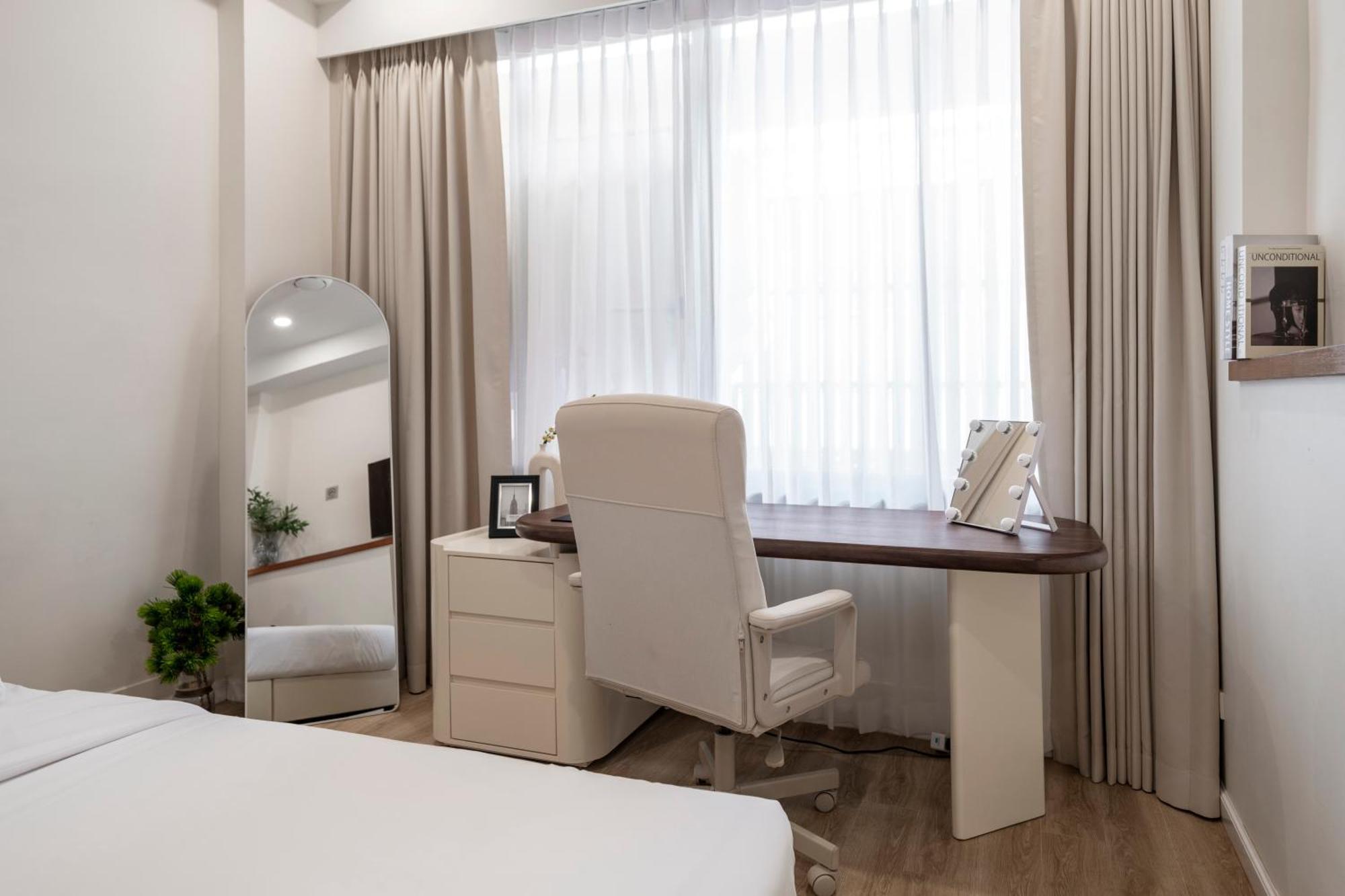 Holiday home 4br Walk To Chinatown, Mrt Luggage Dropoff