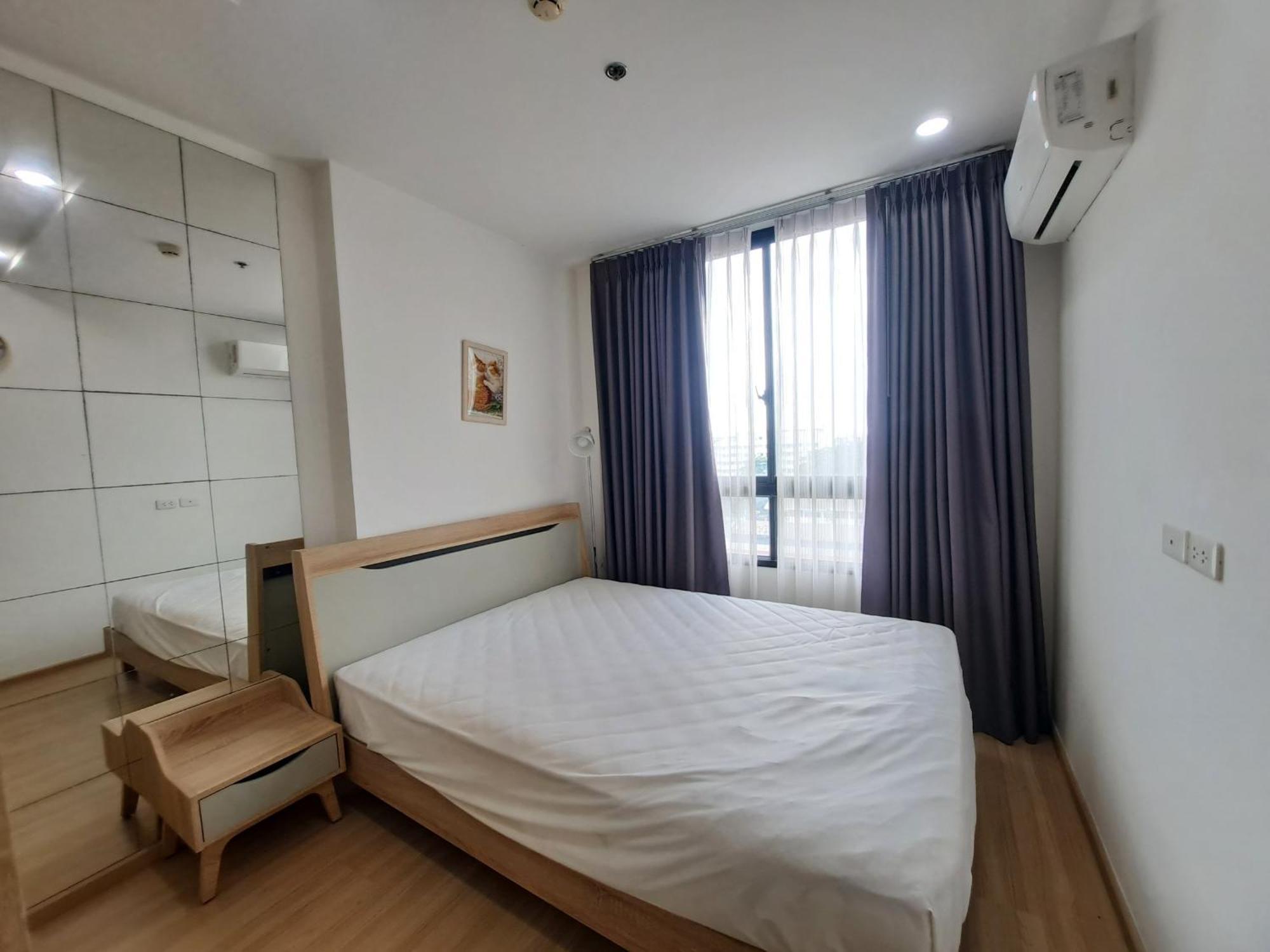 Khách sạn hẻo lánh In With Swimming Pool Near Malls And Train *
