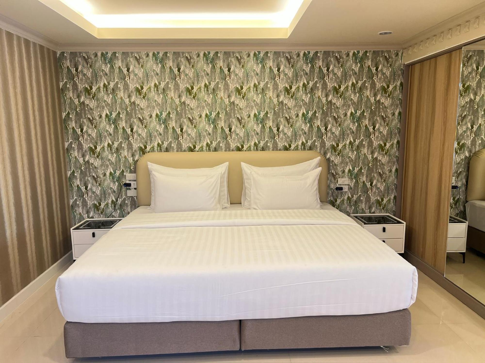 Hotel V20 Boutique Jacuzzi 4*