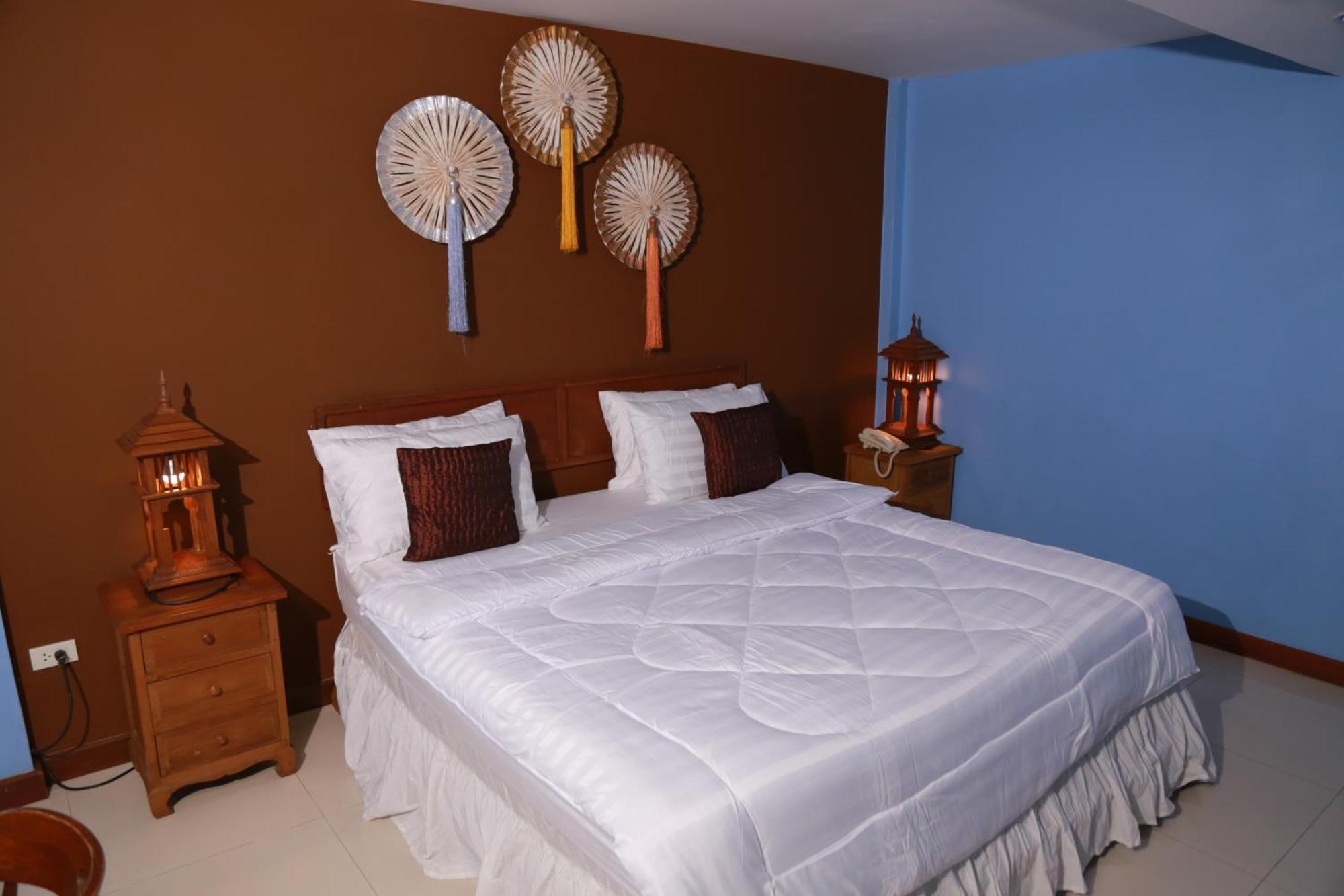 Upar Silom Near Mahanakhon Hotell 3*