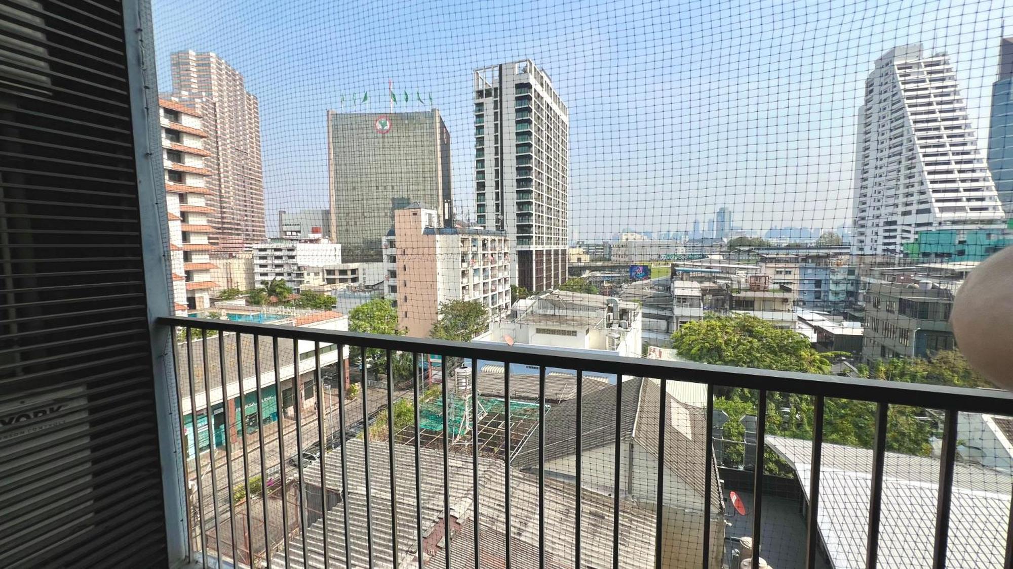Great Location 3 Mins Walk From Bts Ari *