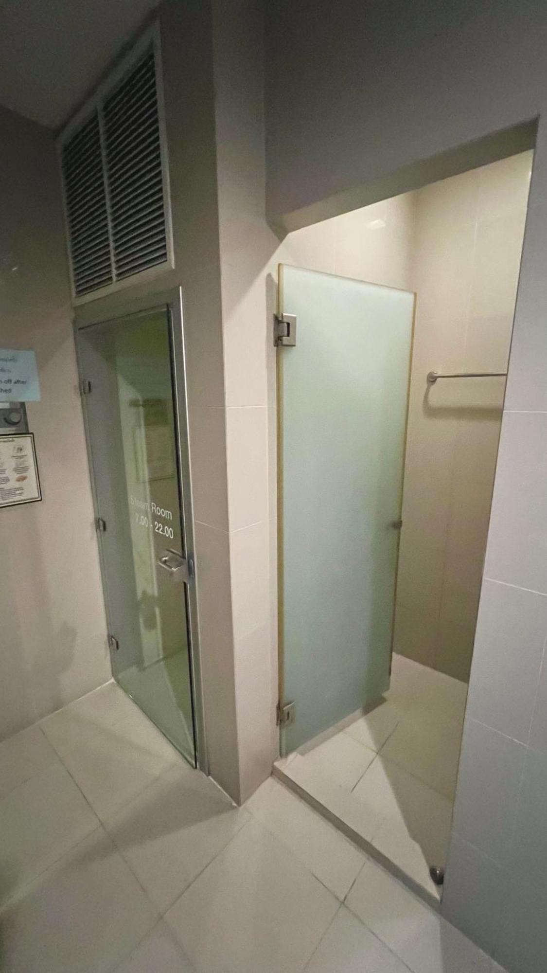 Apartment Great Location 3 Mins Walk From Bts Ari