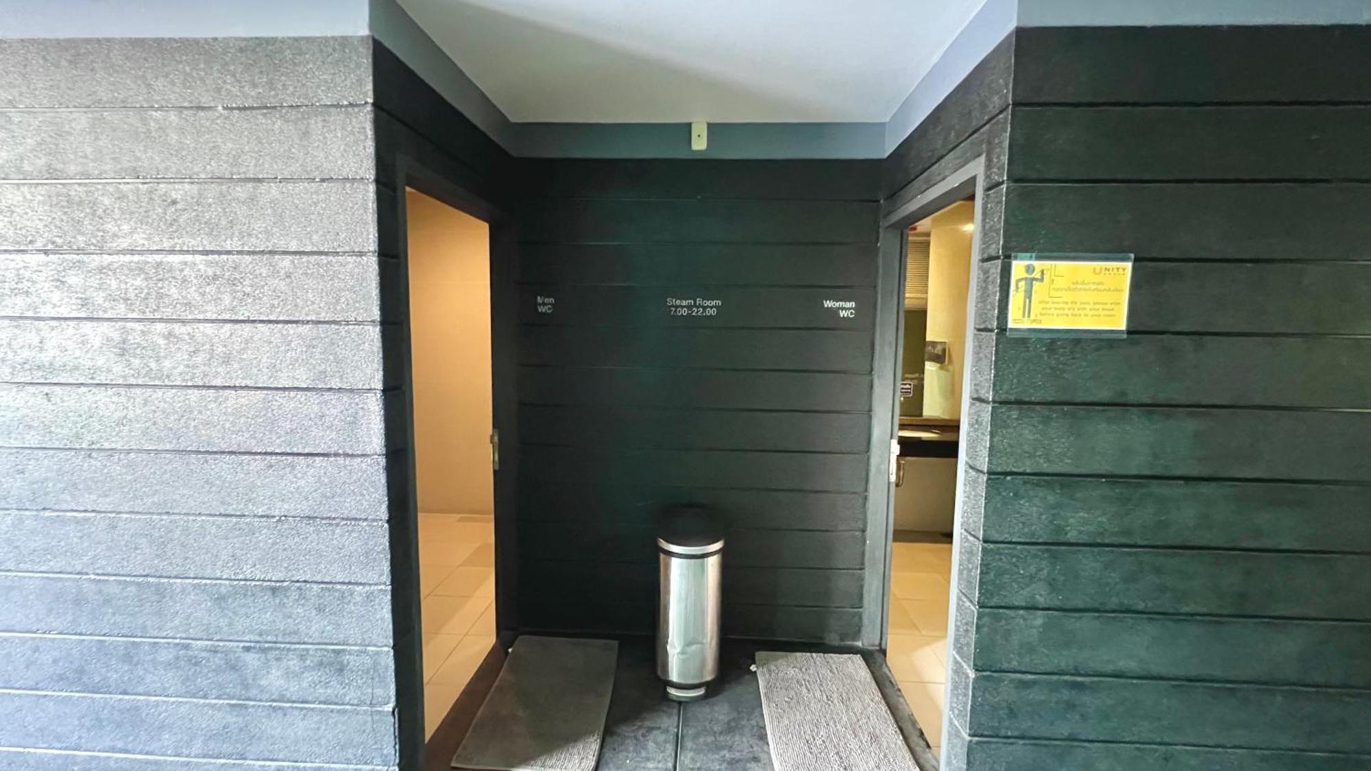 Great Location 3 Mins Walk From Bts Ari * Bangkok