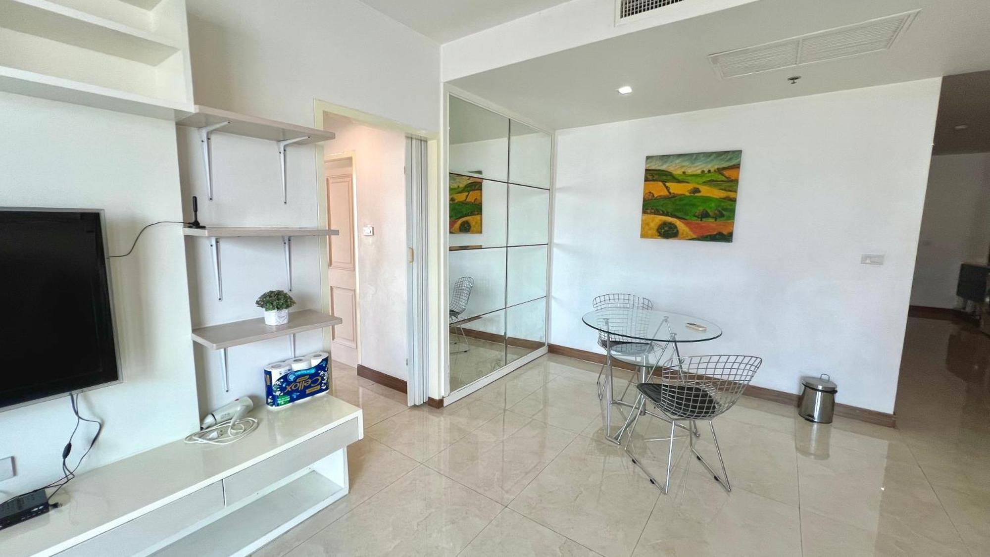 Apartment Great Location 3 Mins Walk From Bts Ari Bangkok