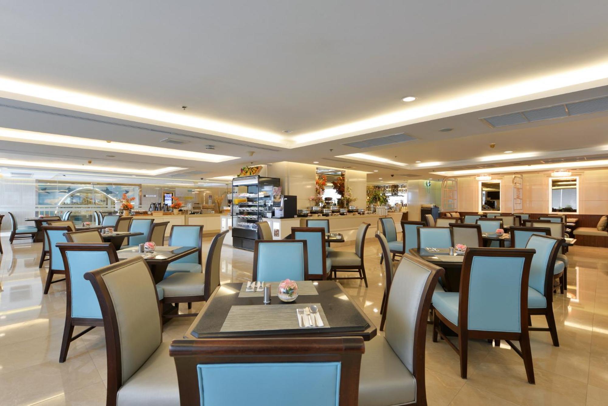Centre Point Plus Hotel Silom - Newly Renovated Hotel 4*