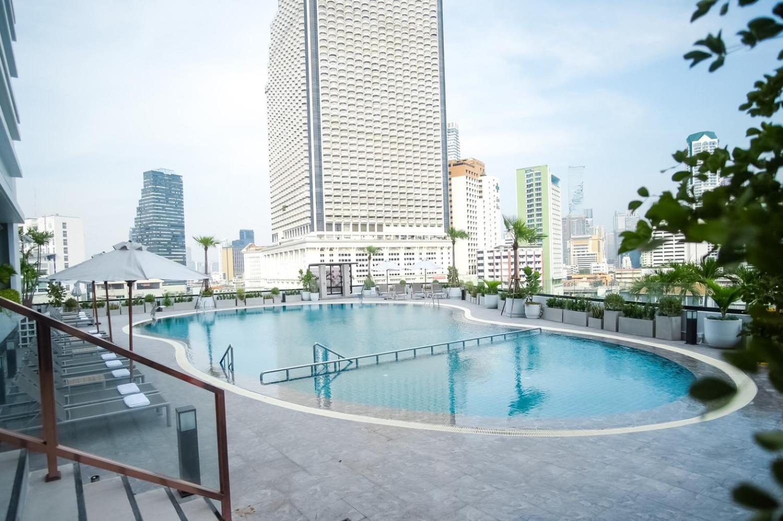 Centre Point Plus Hotel Silom - Newly Renovated Bangkok