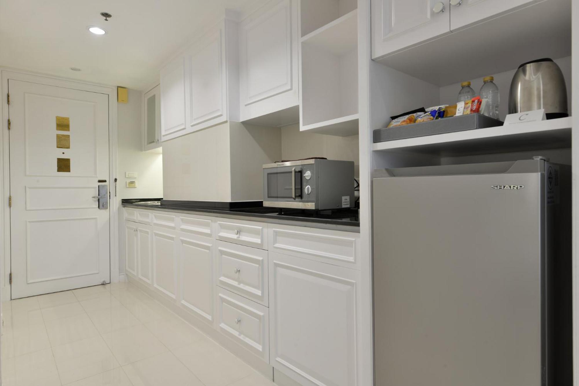Centre Point Plus Hotel Silom - Newly Renovated