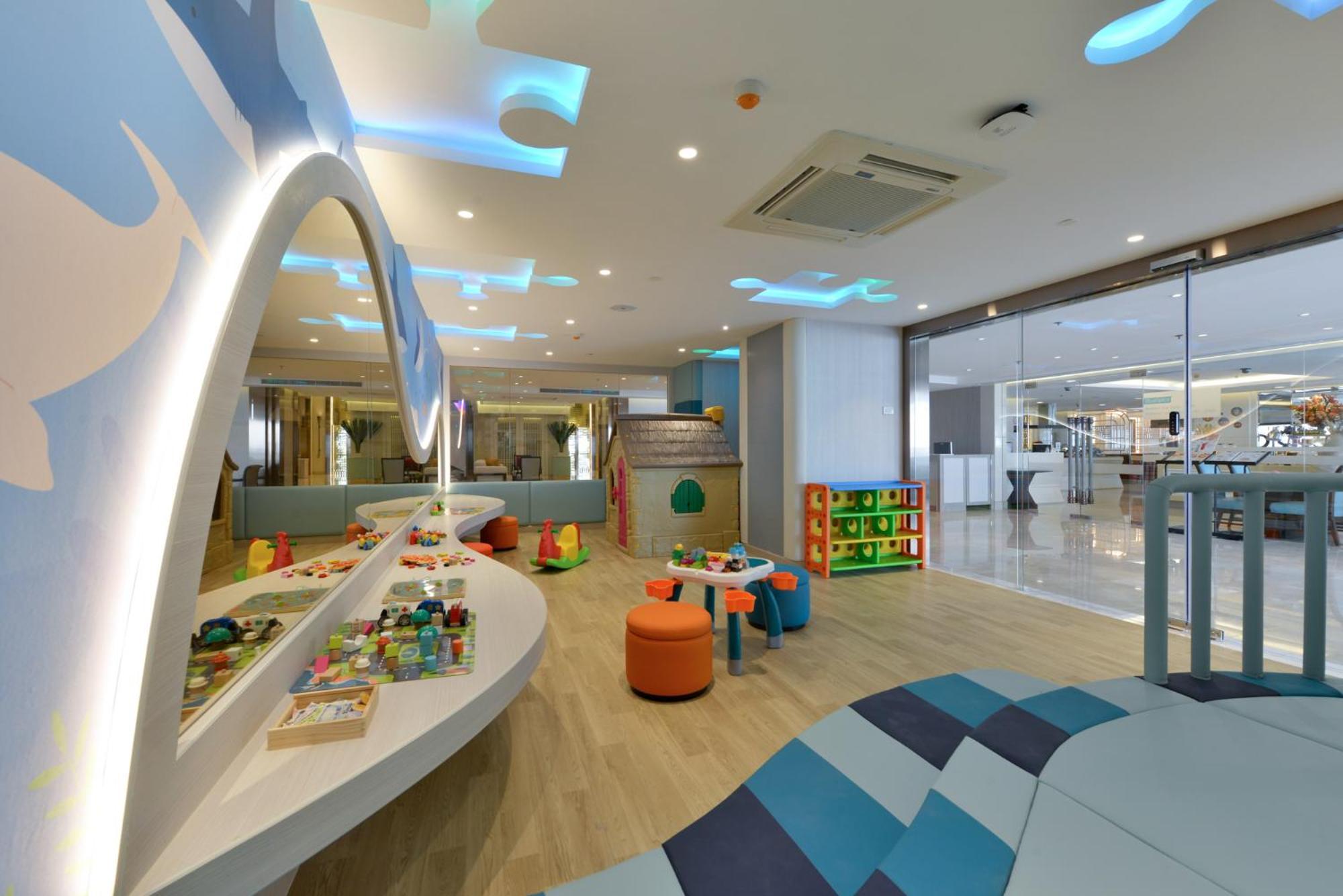 Centre Point Plus Hotel Silom - Newly Renovated 4*