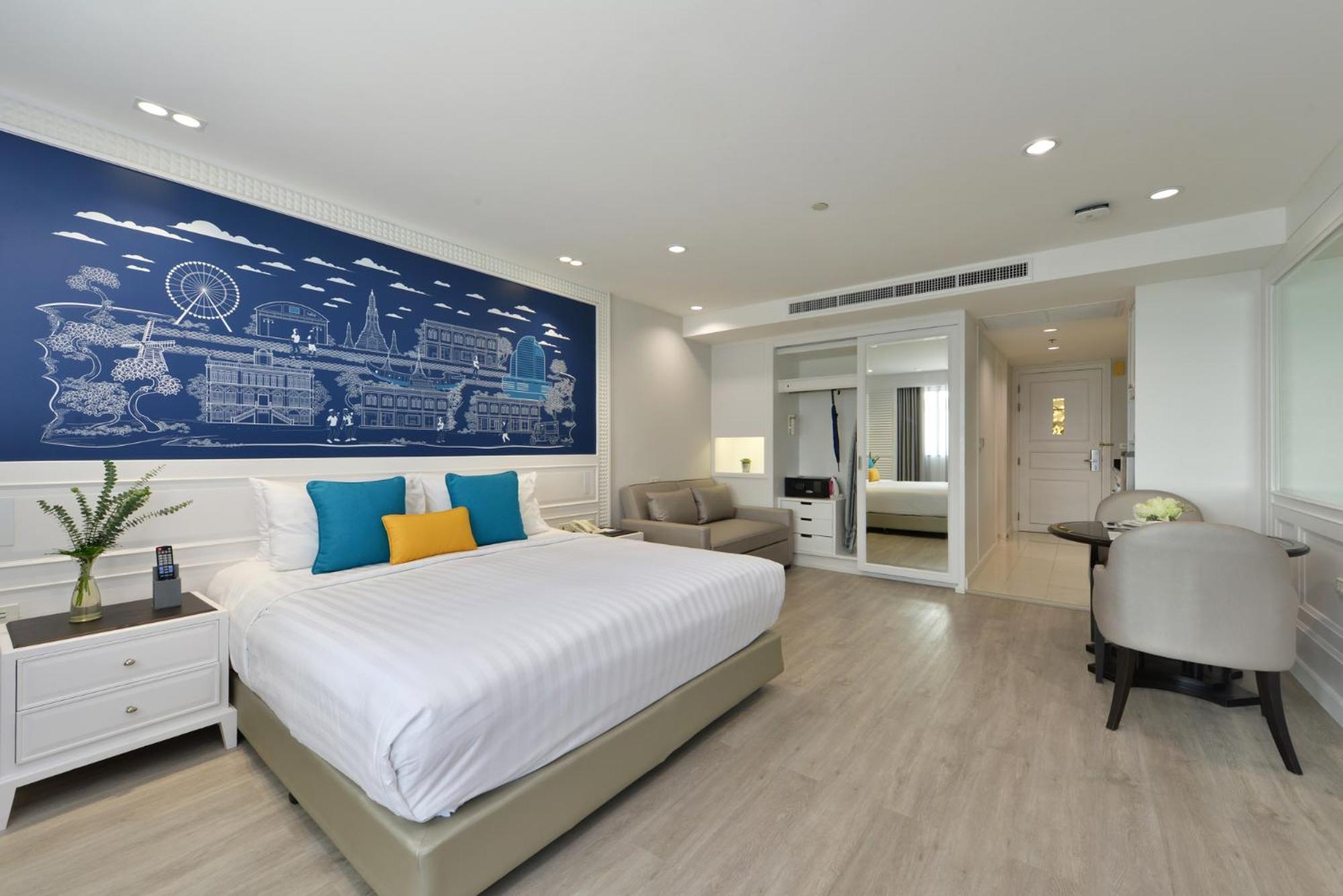 Centre Point Plus Hotel Silom - Newly Renovated 4* Bangkok