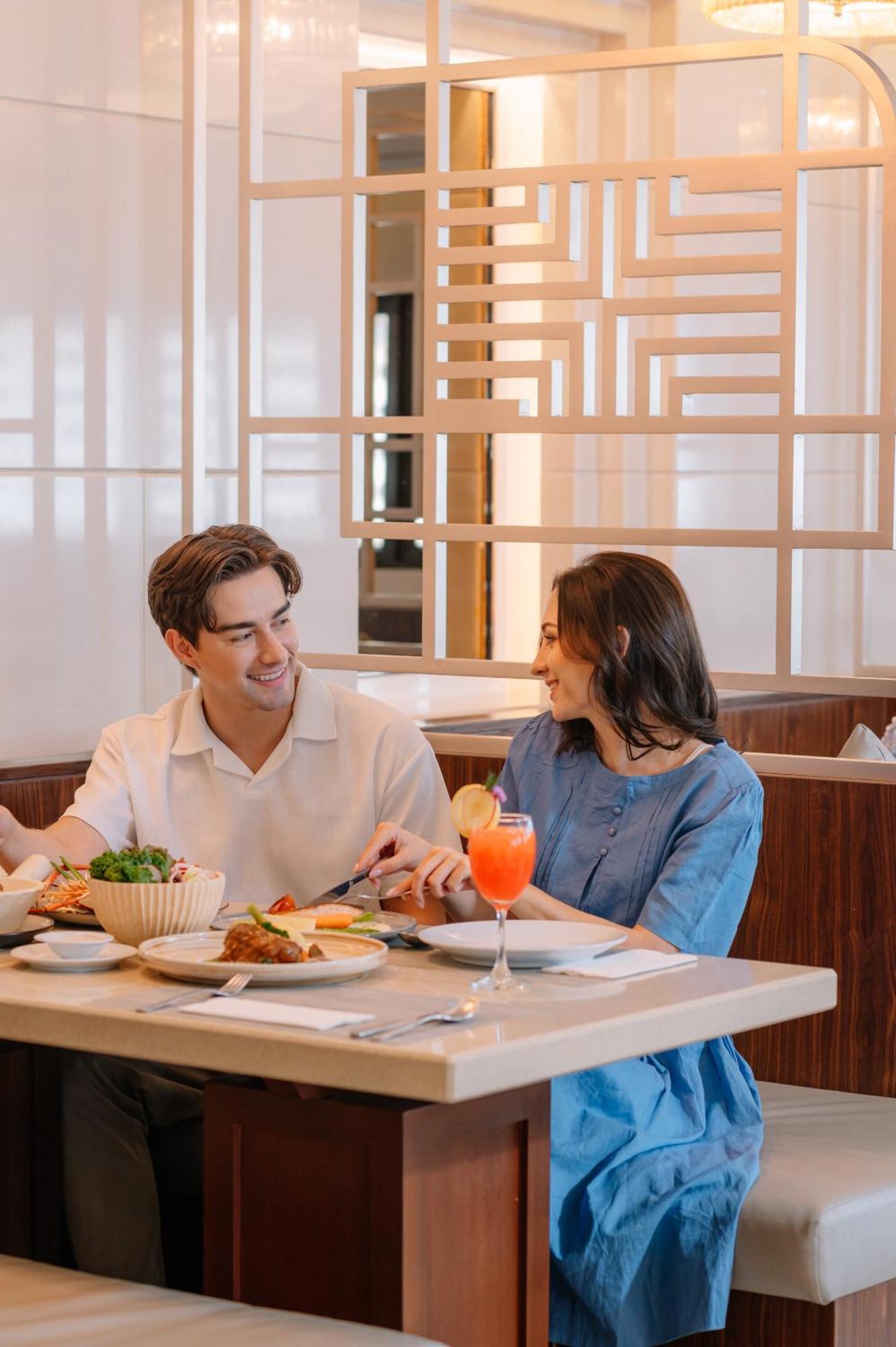 Centre Point Plus Hotel Silom - Newly Renovated Hotel Bangkok