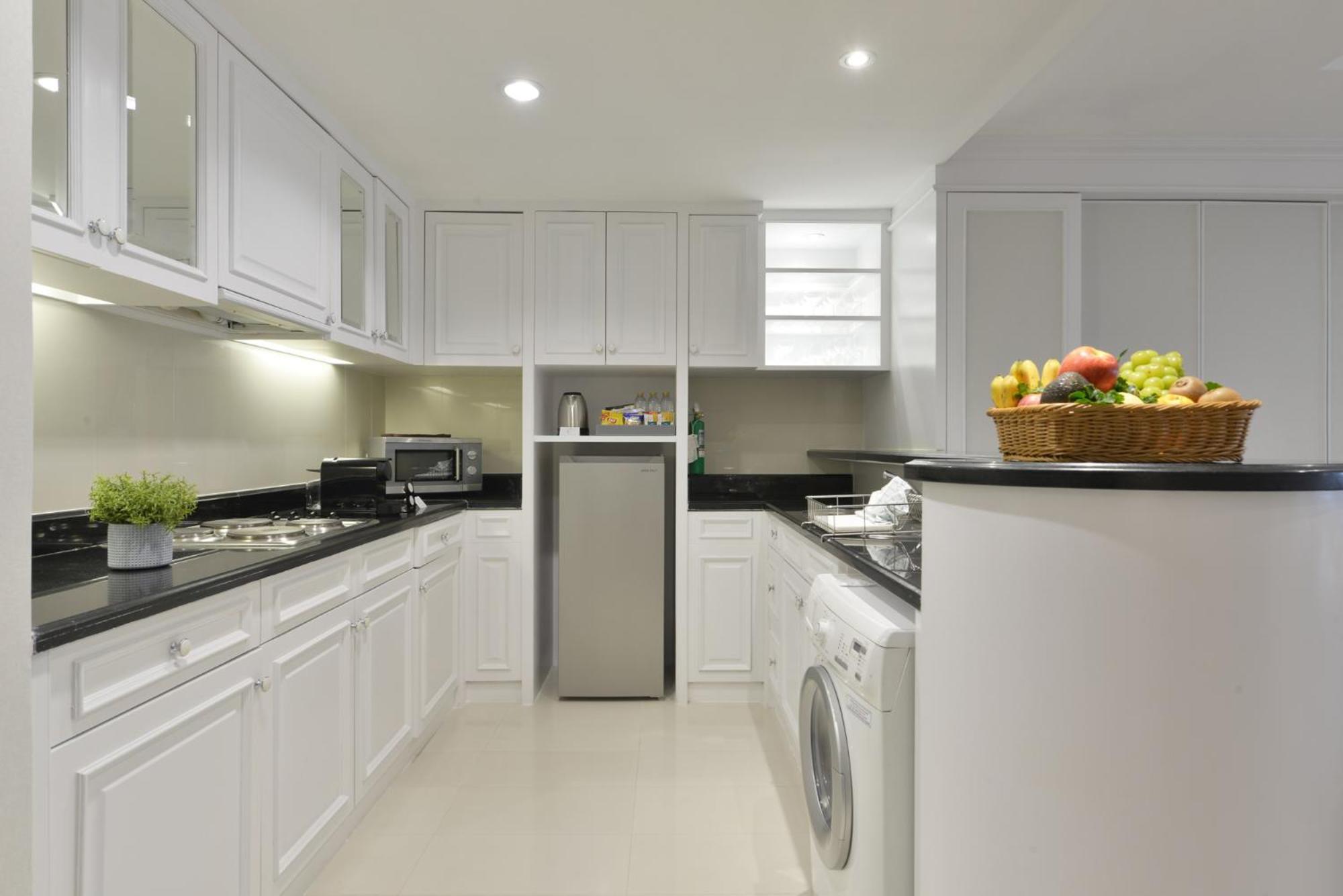Centre Point Plus Hotel Silom - Newly Renovated Bangkok