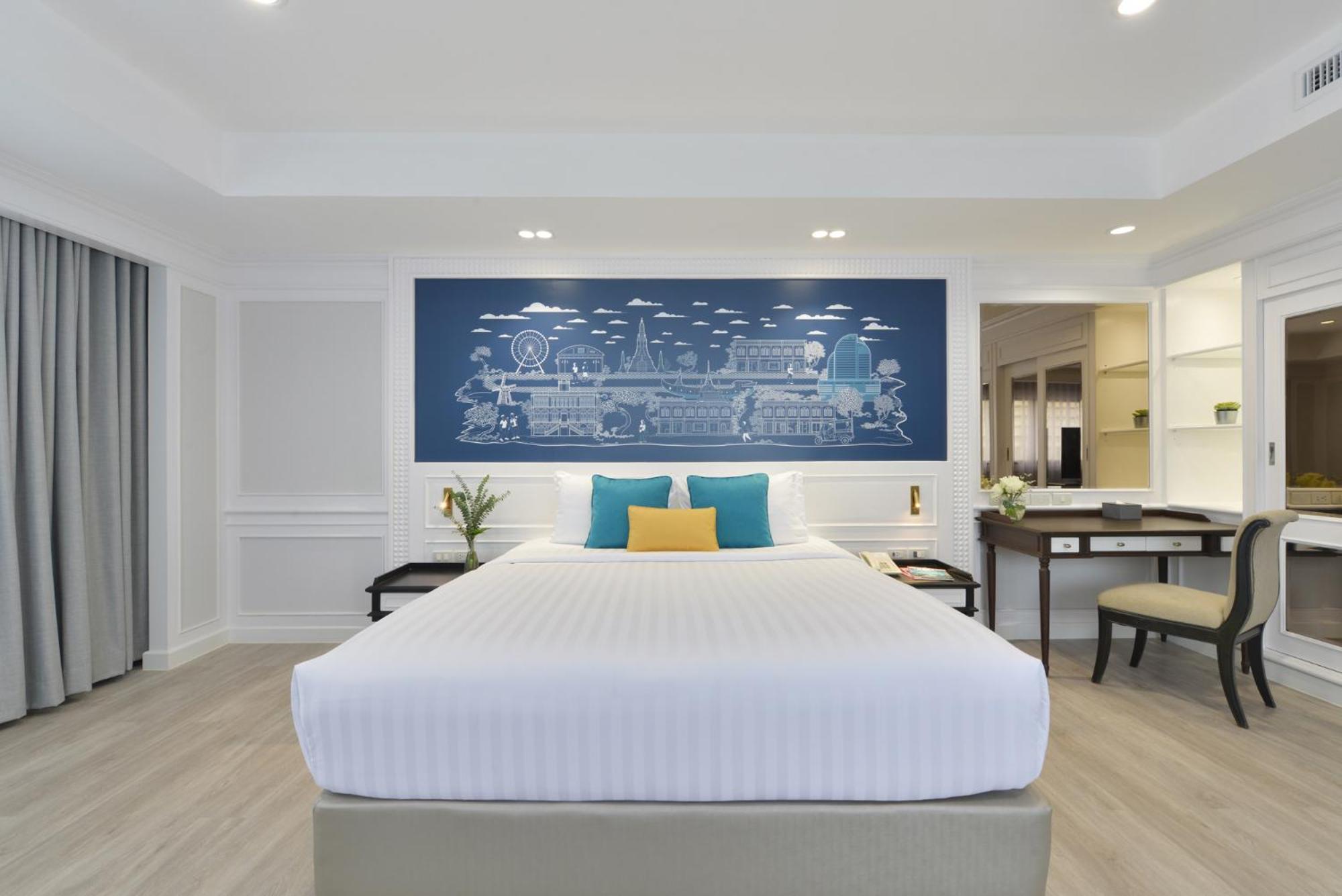 Centre Point Plus Hotel Silom - Newly Renovated
