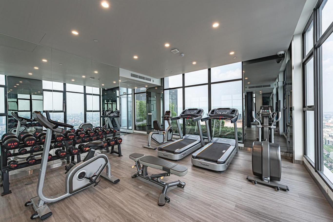 On Nut Duplex With Views, 5-minute Walk To Bts, Ideal Long Banguecoque