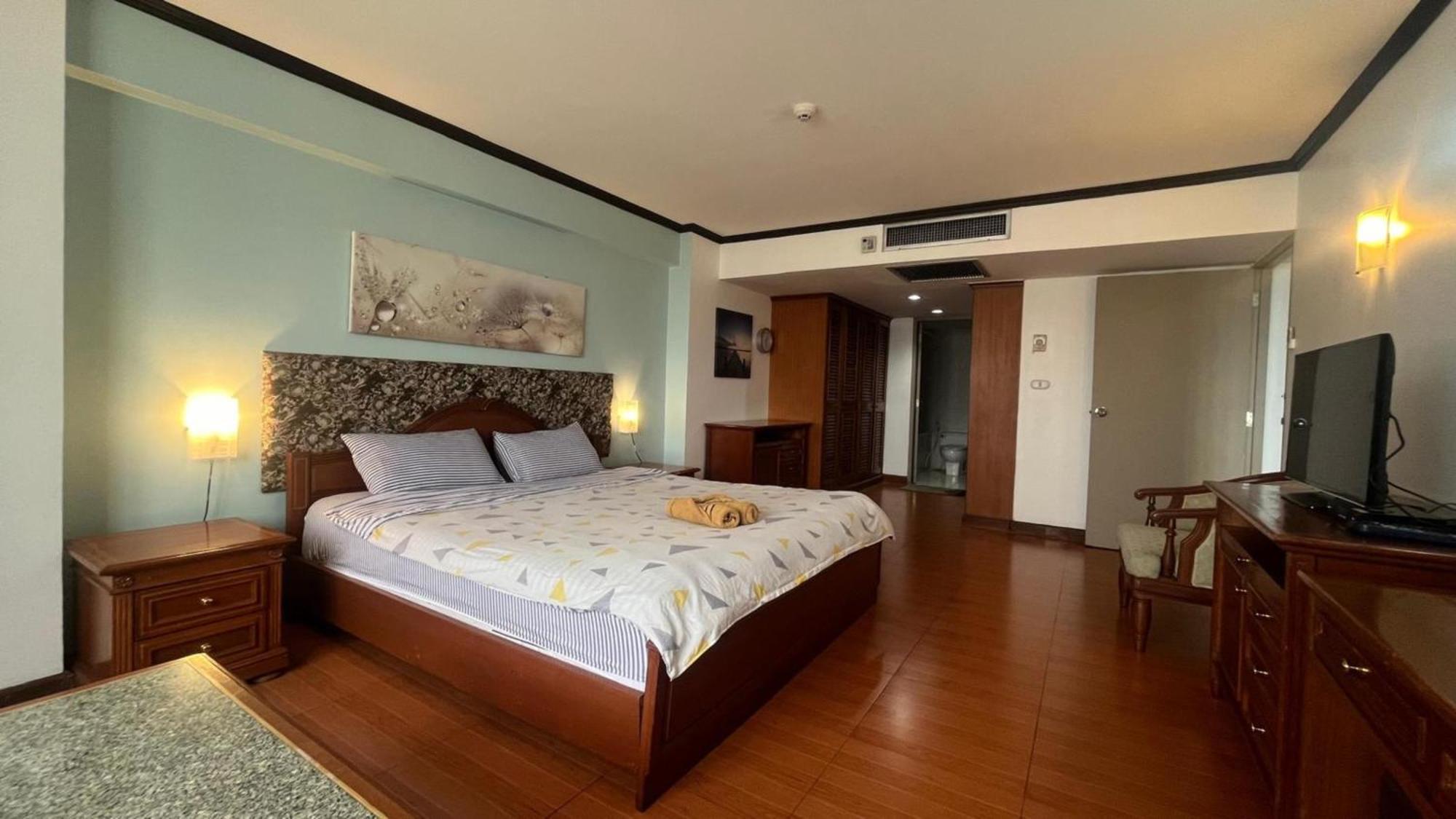 Omni Tower Sukhumvit Soi 4 Direct Căn hộ Bangkok