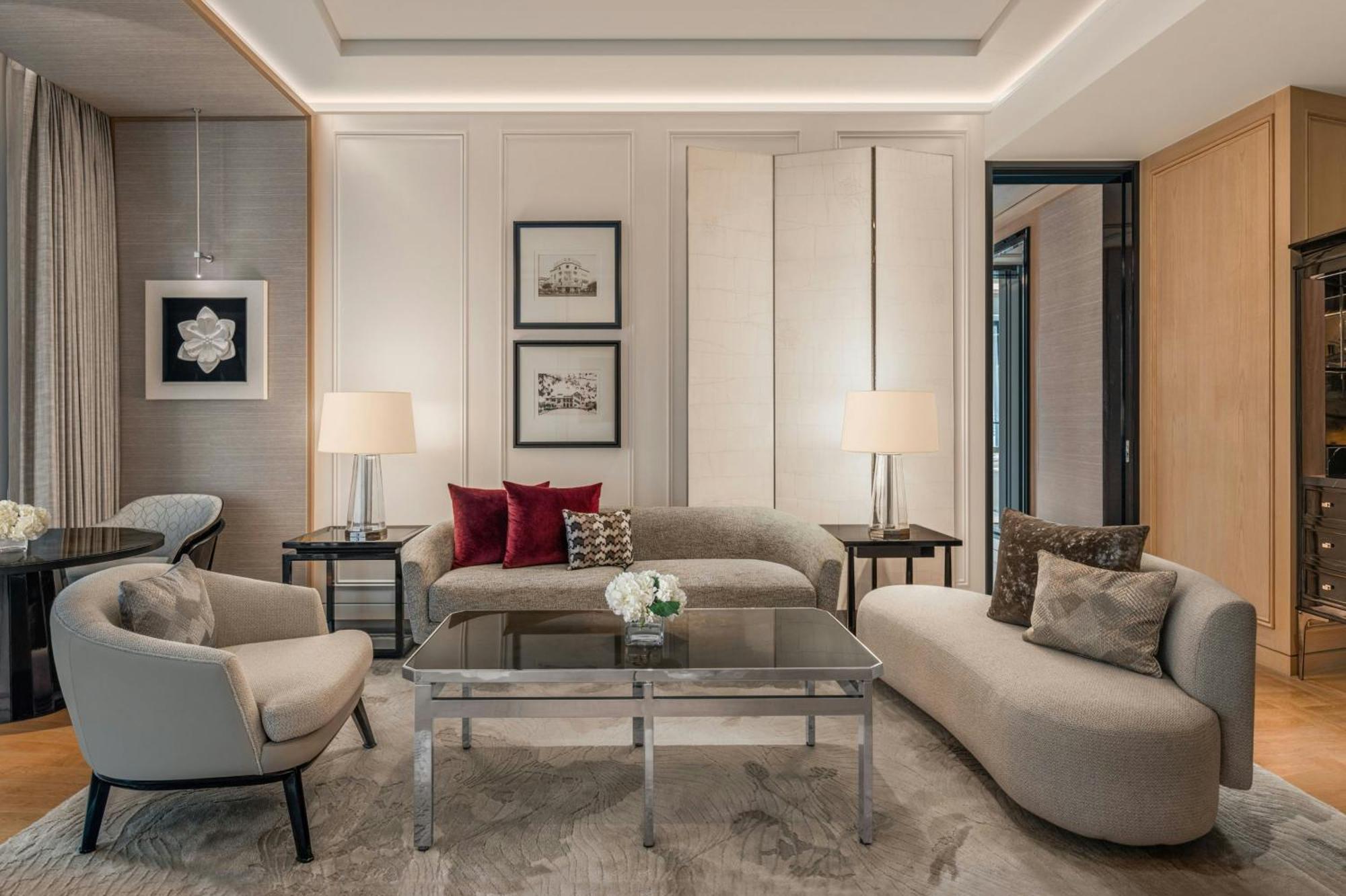 Khách sạn The Ritz-carlton,