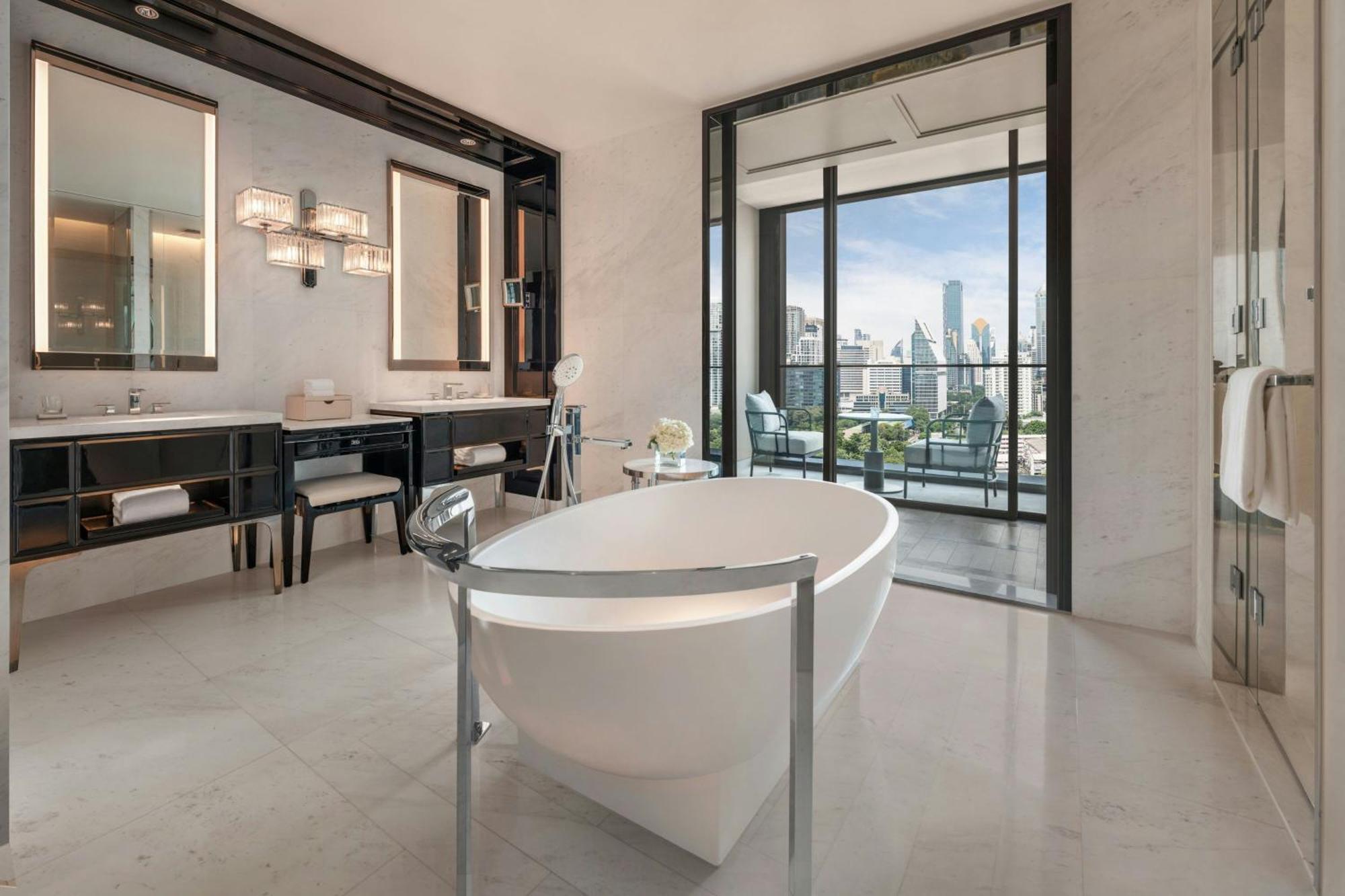 The Ritz-carlton, Hotell 5*