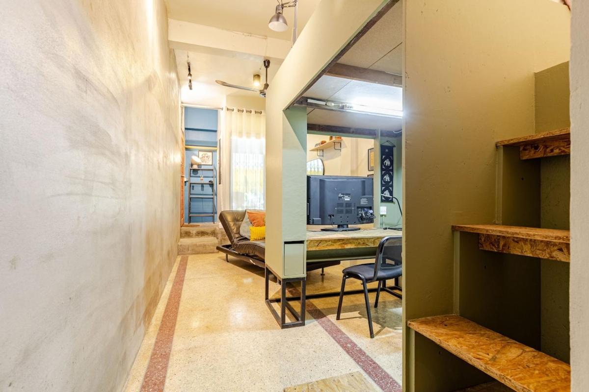 Apartment 95 *