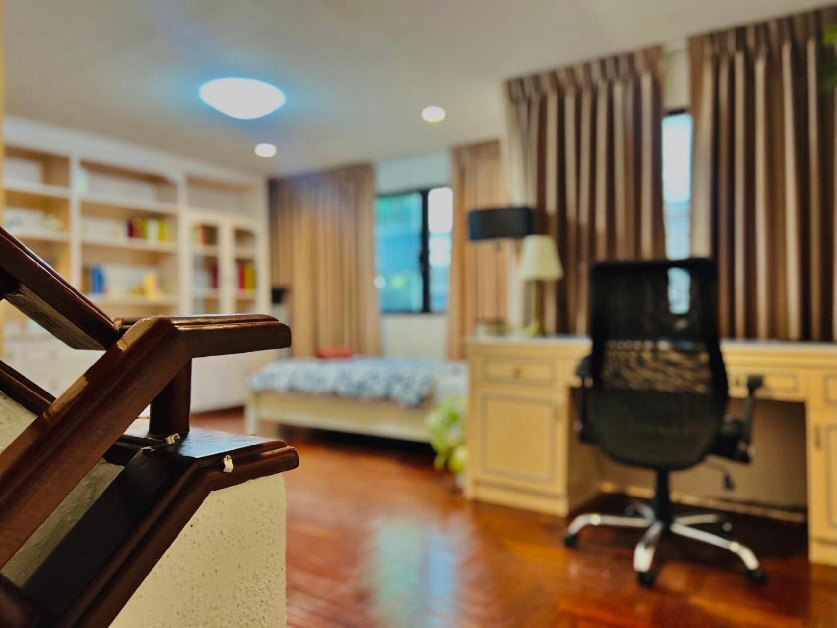 7 Beds Emquartier Btsthonglor Phrom Phong Vila *