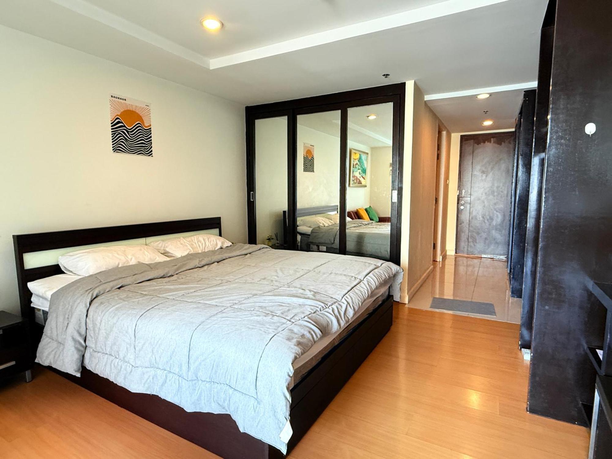 Spacious Friendly Near Bts *