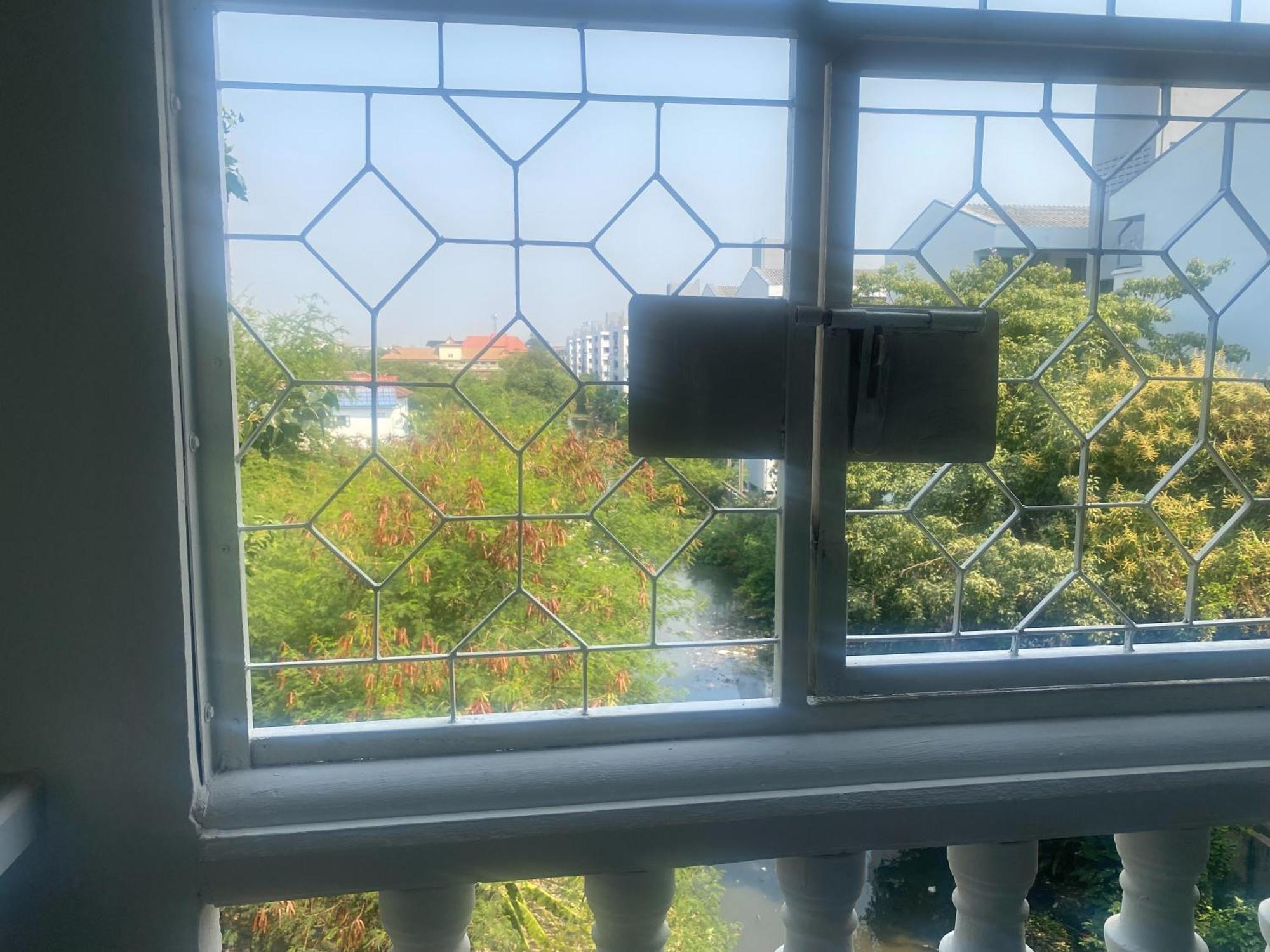 Niran 2 Ramkhamhaeng Local Hood 15 Mins To Airport A Budget Bangkok