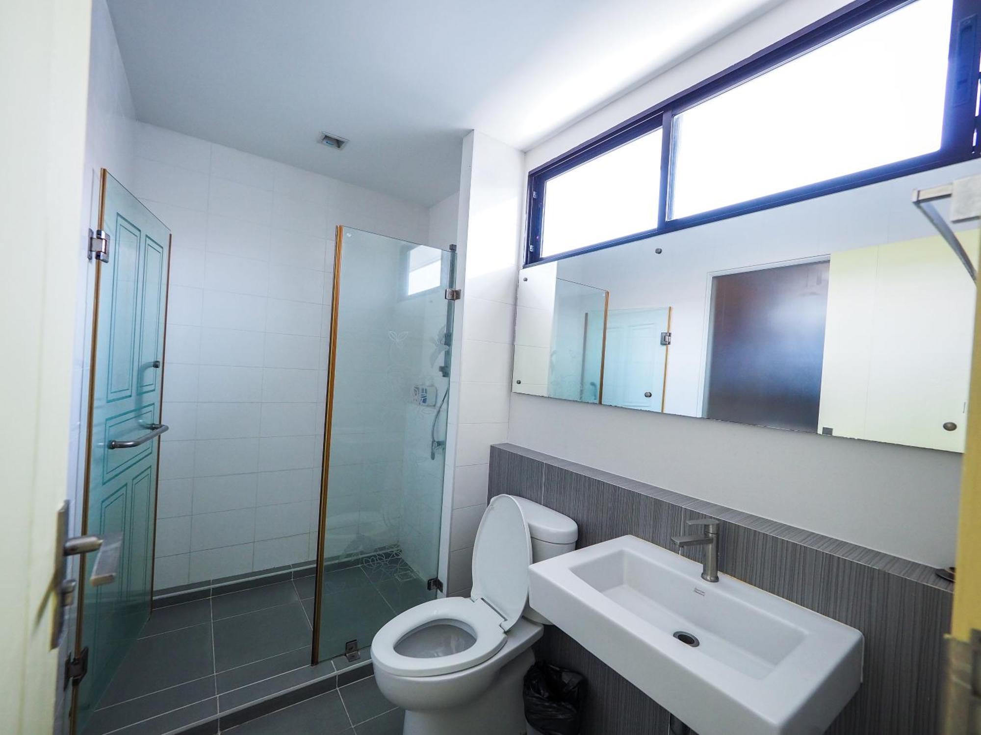 Rb8 Ramindra Skytrain Holiday home Bangkok