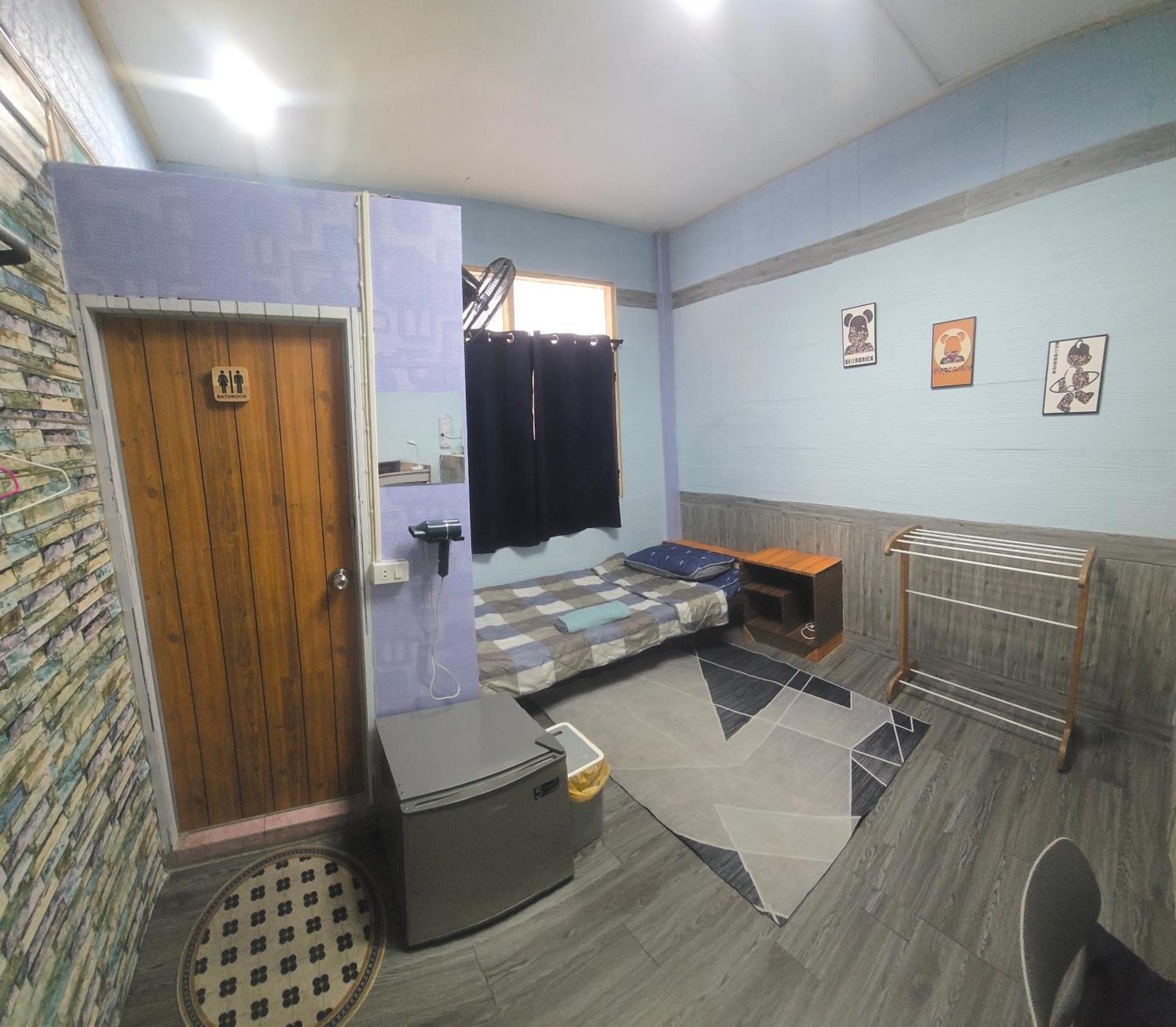 Apartamento 204 Olan Place Spacious With Wi-fi Near Bts Skytrain Bangkok