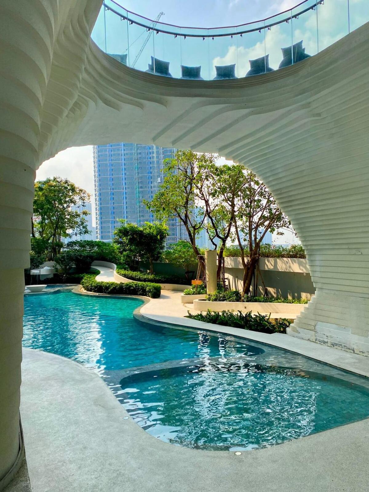 Luxury High Floor With Amenities - Gym, Sauna, Rooftop Garden, Cinema Theater Apartment *