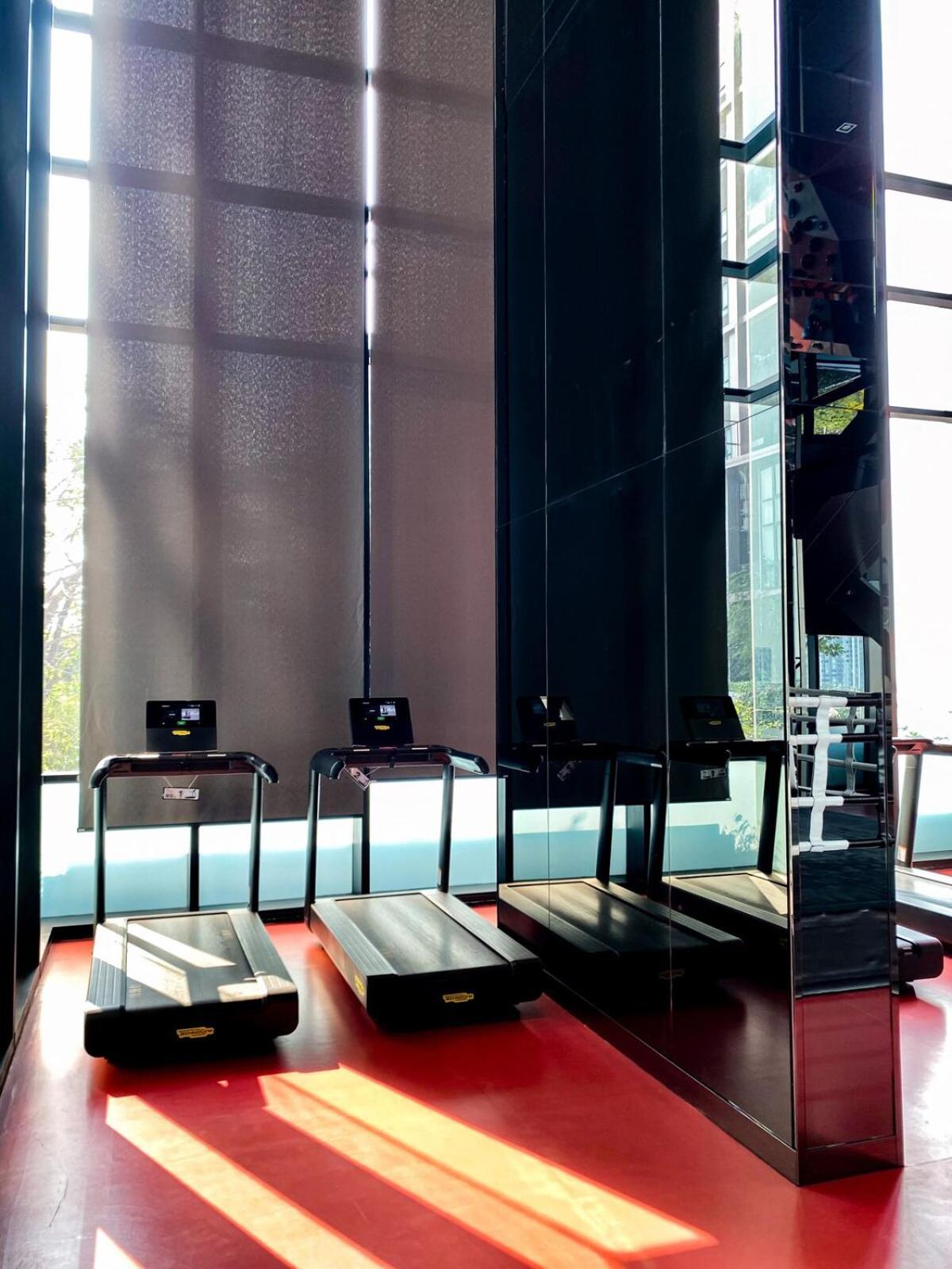 Luxury High Floor With Amenities - Gym, Sauna, Rooftop Garden, Cinema Theater