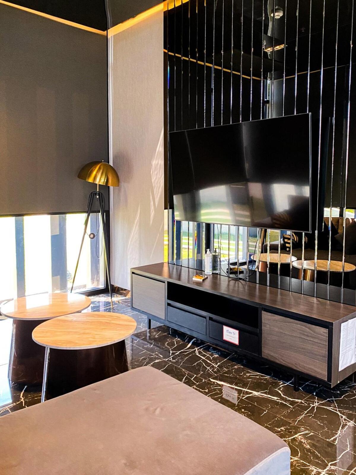 Luxury High Floor With Amenities - Gym, Sauna, Rooftop Garden, Cinema Theater Apartment *