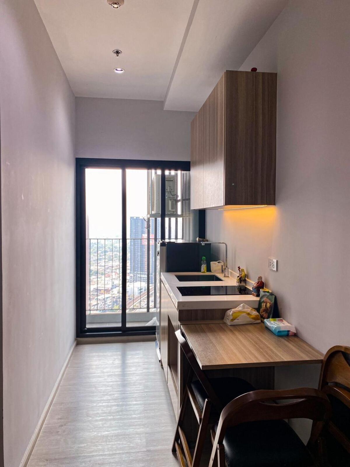 Apartment Luxury High Floor With Amenities - Gym, Sauna, Rooftop Garden, Cinema Theater