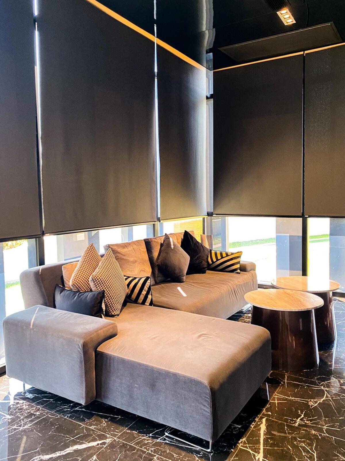 Luxury High Floor With Amenities - Gym, Sauna, Rooftop Garden, Cinema Theater Apartment Bangkok