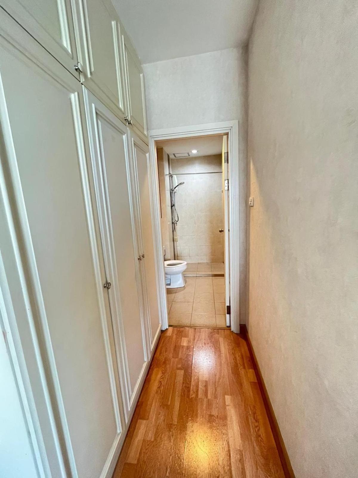 Peaceful One Bedroom By The River Apartment *