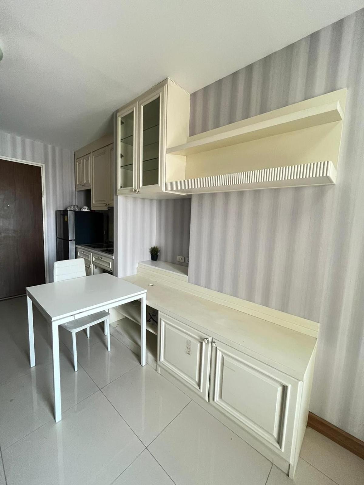 Apartment Peaceful One Bedroom By The River Bangkok