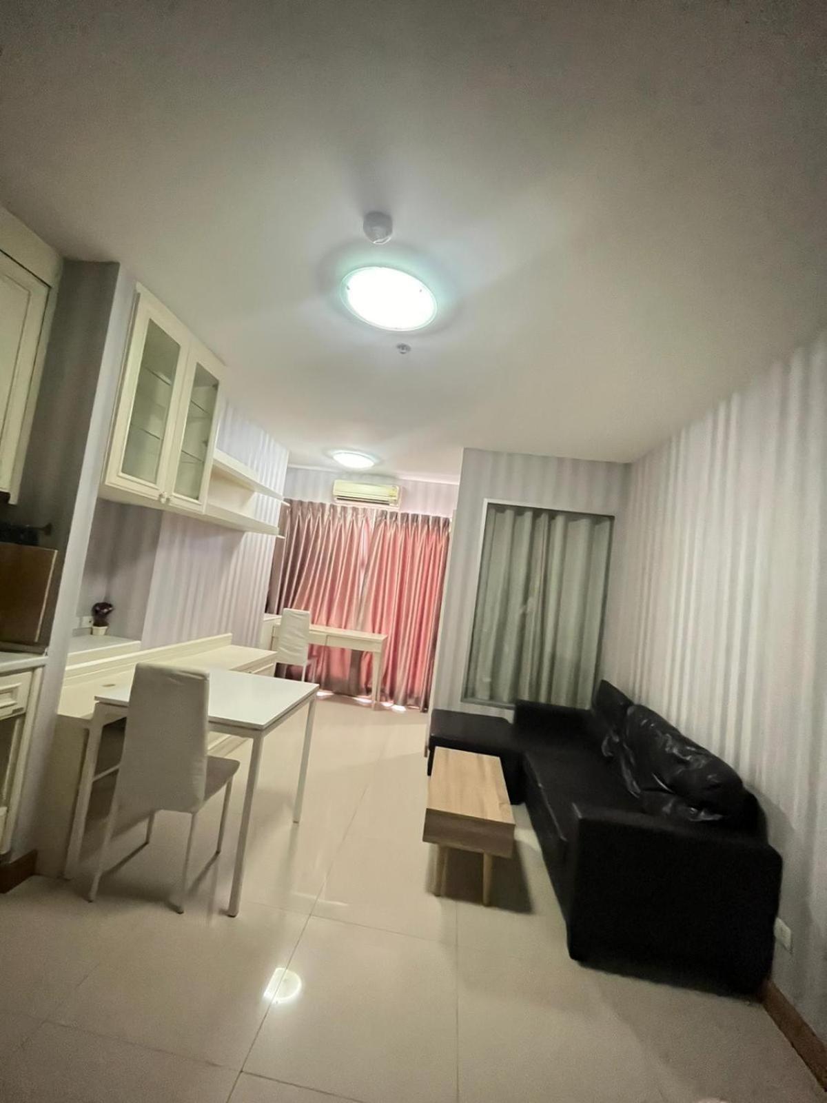 Apartment Peaceful One Bedroom By The River Bangkok