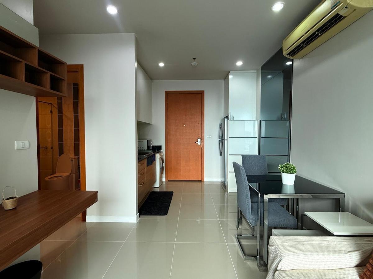 1 Bedroom High Floor Luxury With Pool,gym And Sauna Apartamento Bangkok