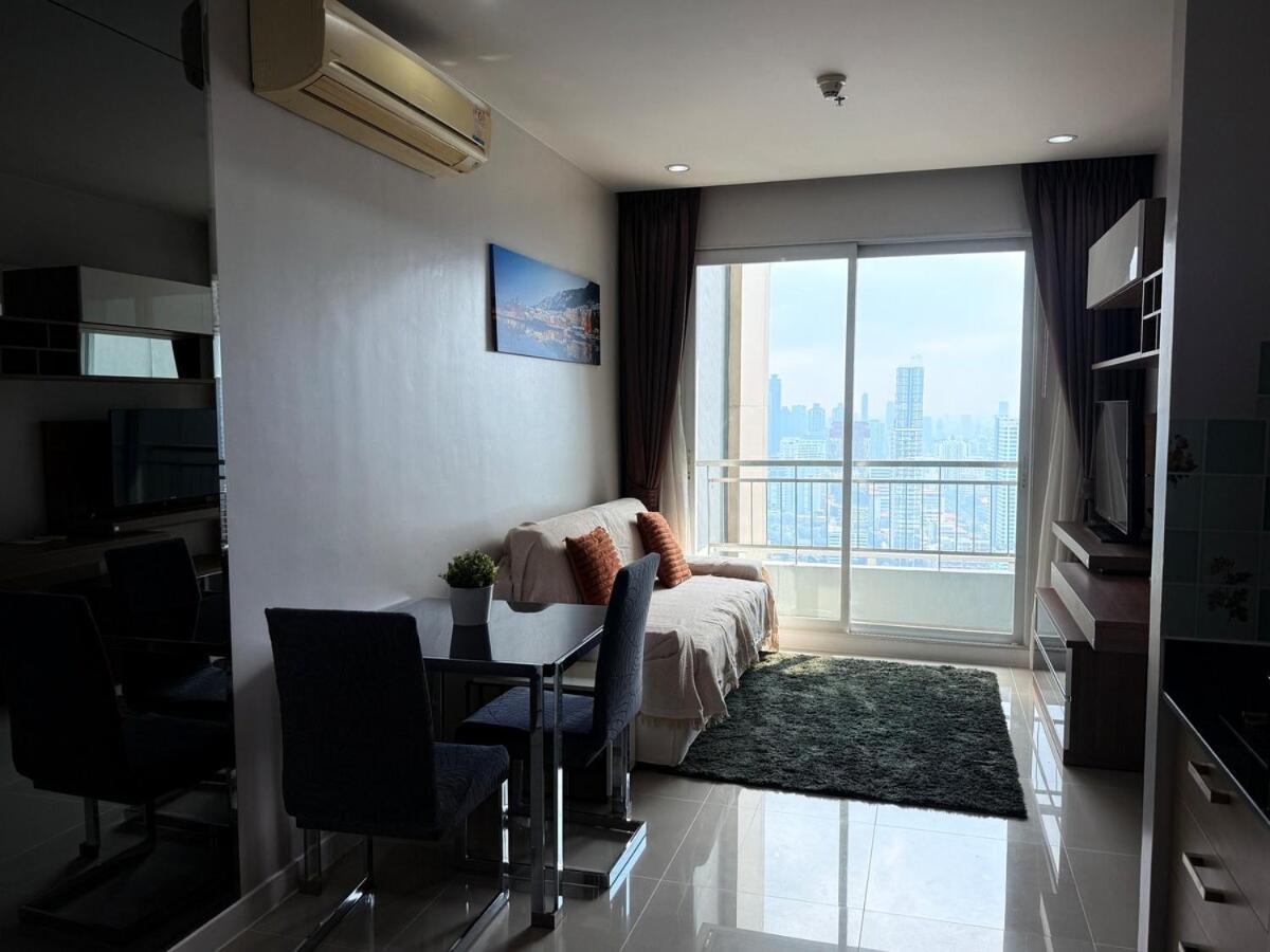 Apartment 1 Bedroom High Floor Luxury With Pool,gym And Sauna Bangkok