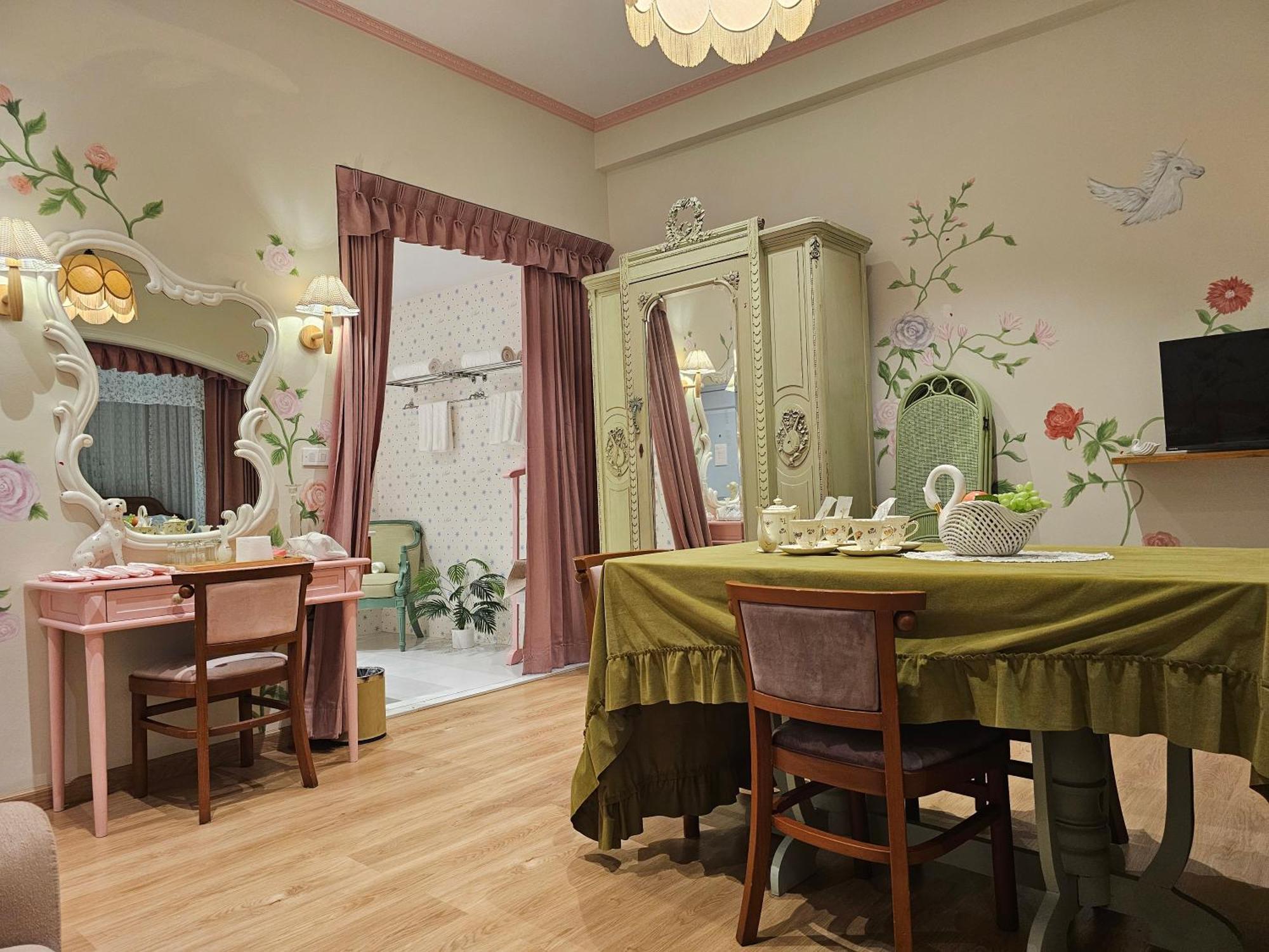 Hotel Kitsch Bangkok