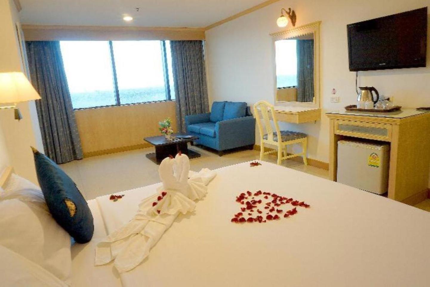 Bay Srinakarin Hotel Bangkok