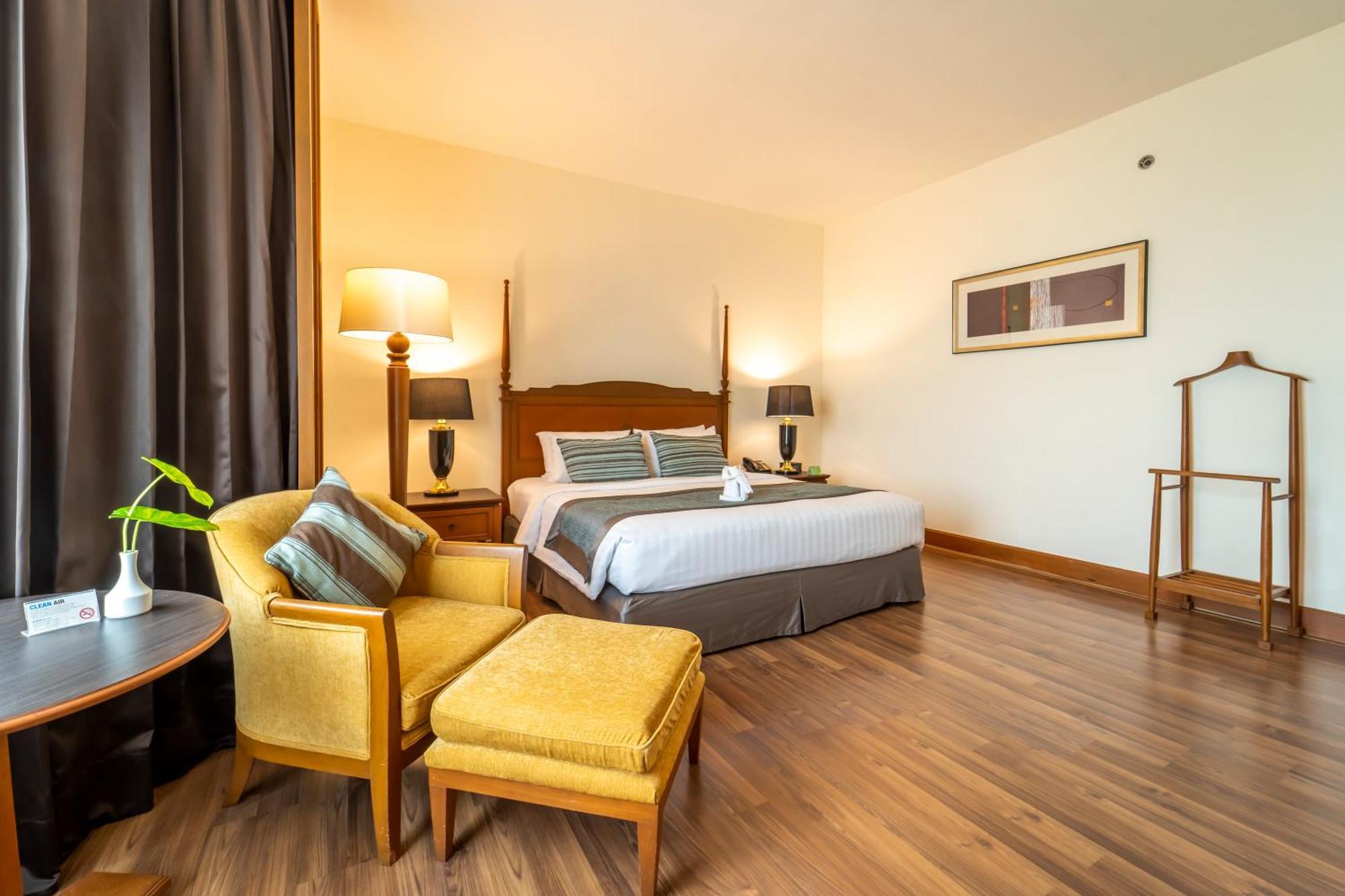 Century Park 4* Bangkok
