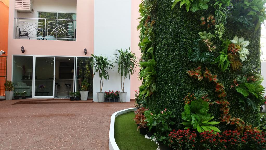 Guest house Parkview Ratchaprarop 3*