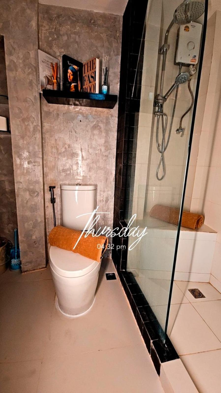 River View Active 5 Apartment