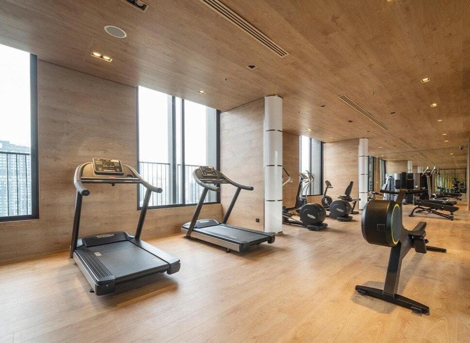 Apartment Phrom Phong 1bd Pool,gym,park And Mall Bts Bangkok