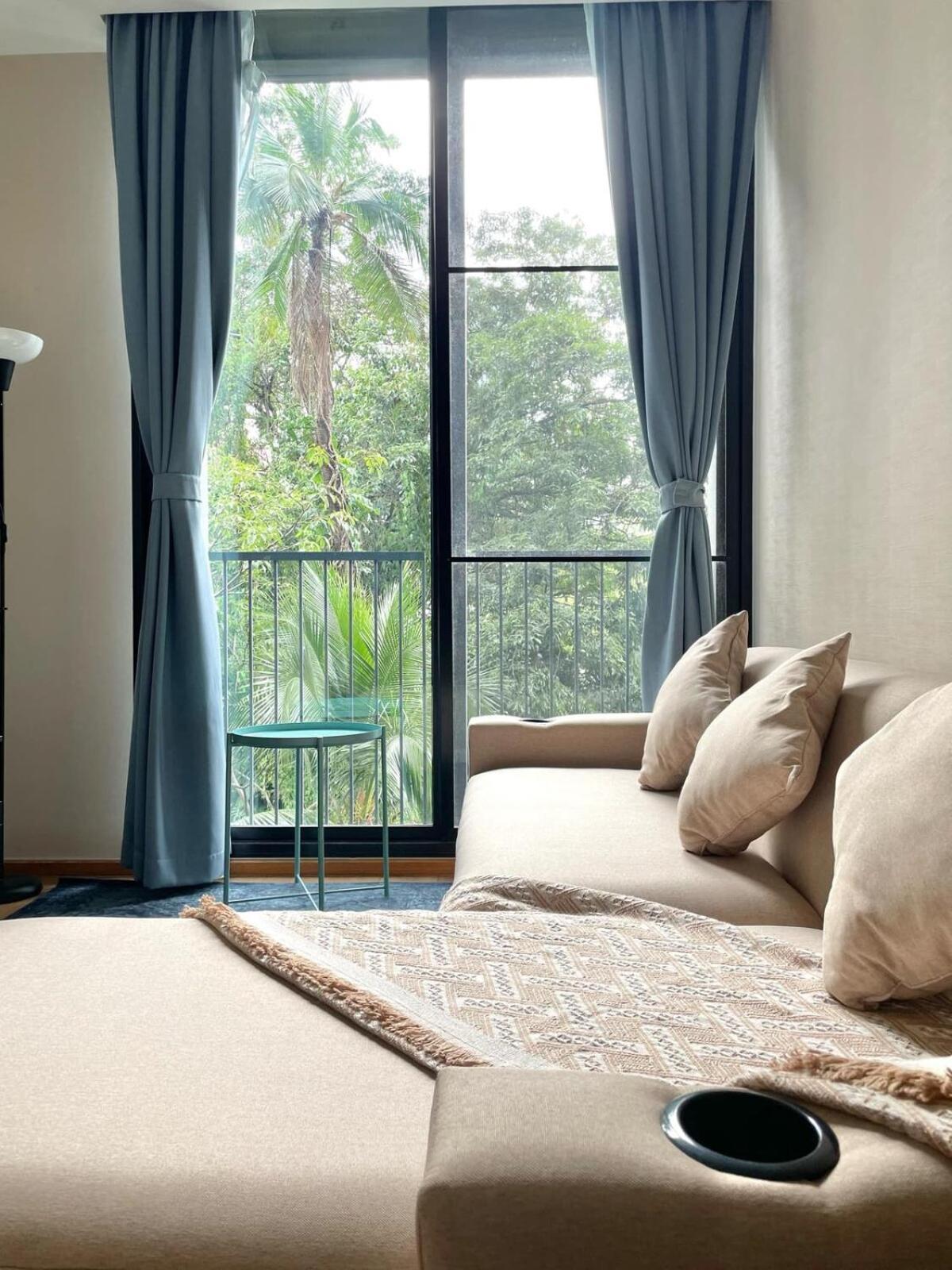Phrom Phong 1bd Pool,gym,park And Mall Bts