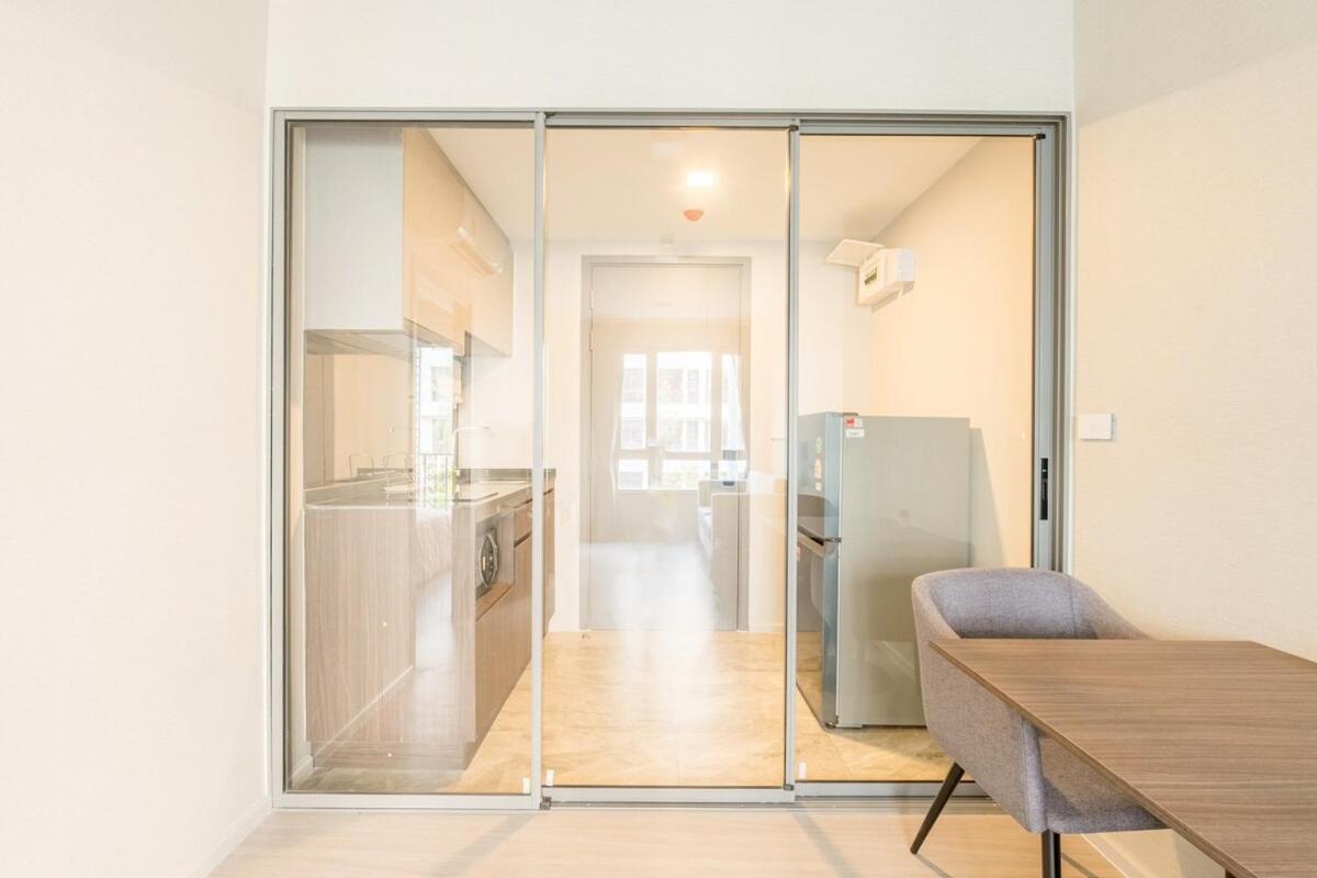 Apartment 1br - Pool, Gym, Rooftop, Bts, Coworking Space - 10 Min Nana Plaza - - New Building - 24 7 Security Bangkok