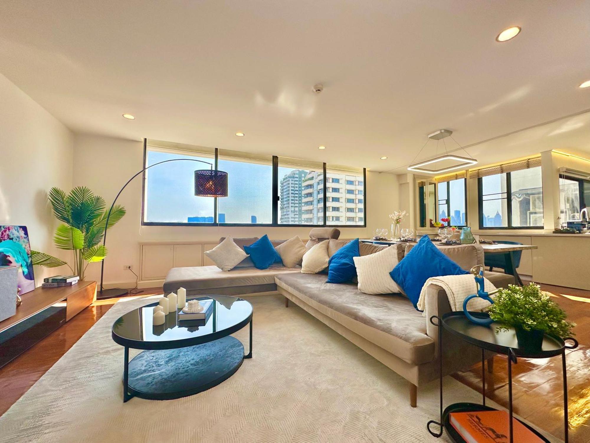 Luxury 3 Bedrooms In The Heart Of The *