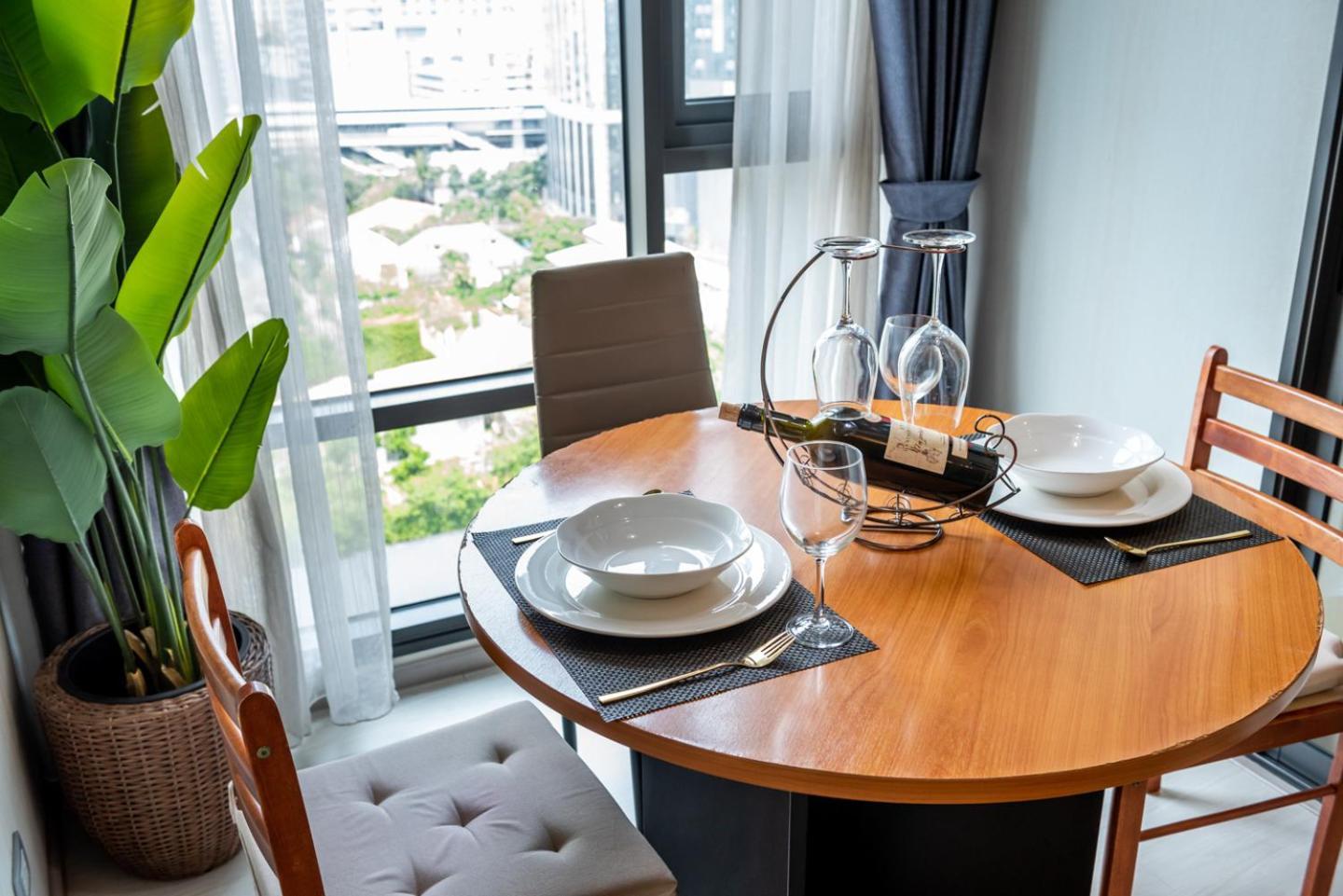 Apartment Luxurious With Train Access