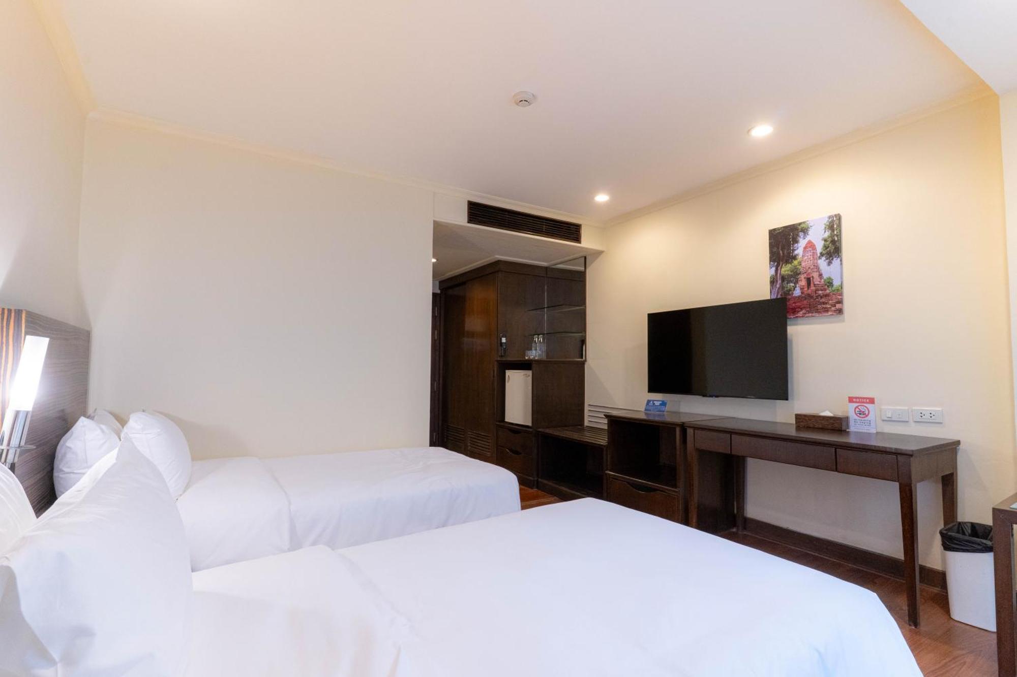 Journeyhub Sukhumvit 26, - Formely St Bangkok