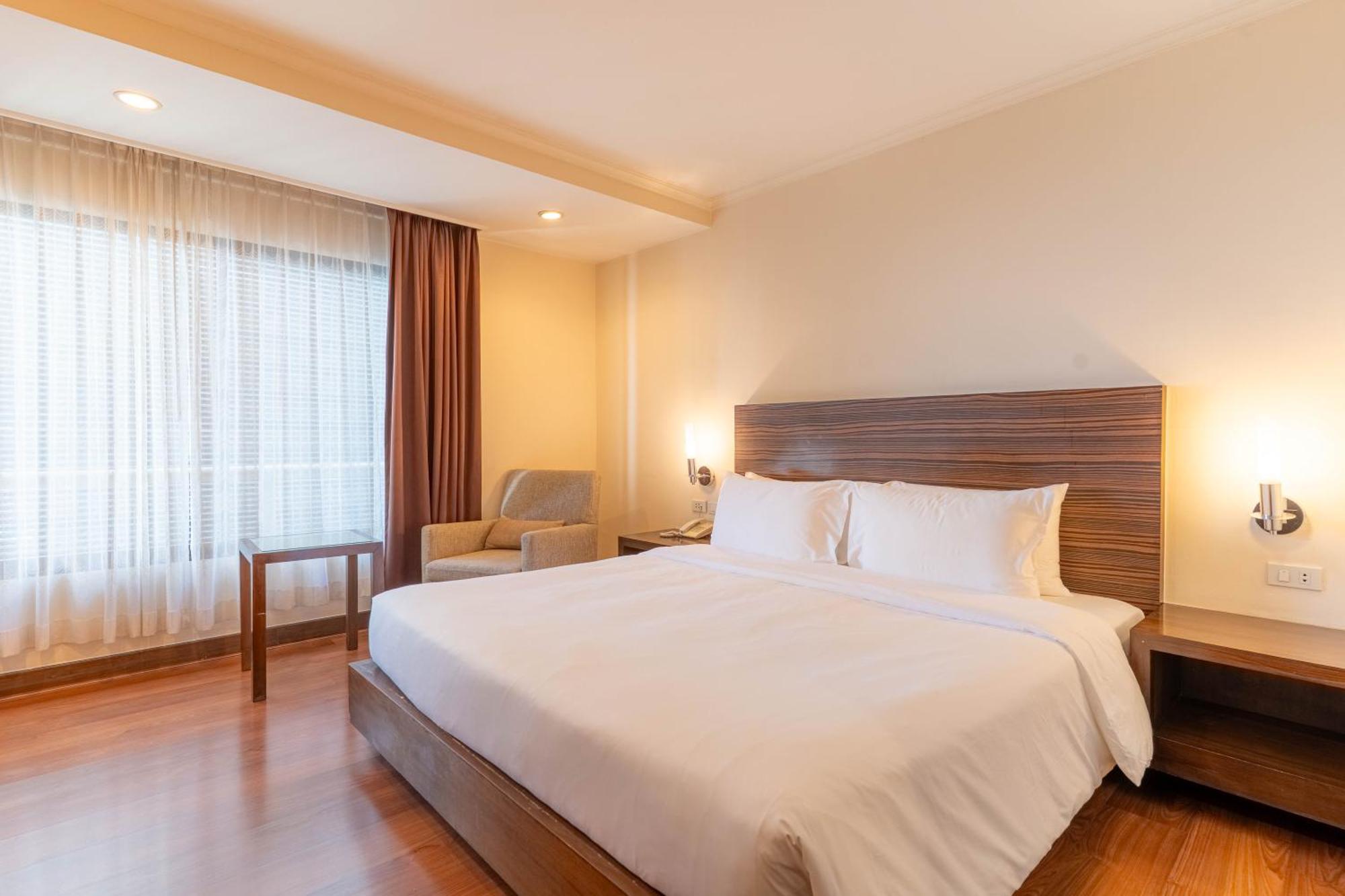 Hotel Journeyhub Sukhumvit 26, - Formely St Bangkok